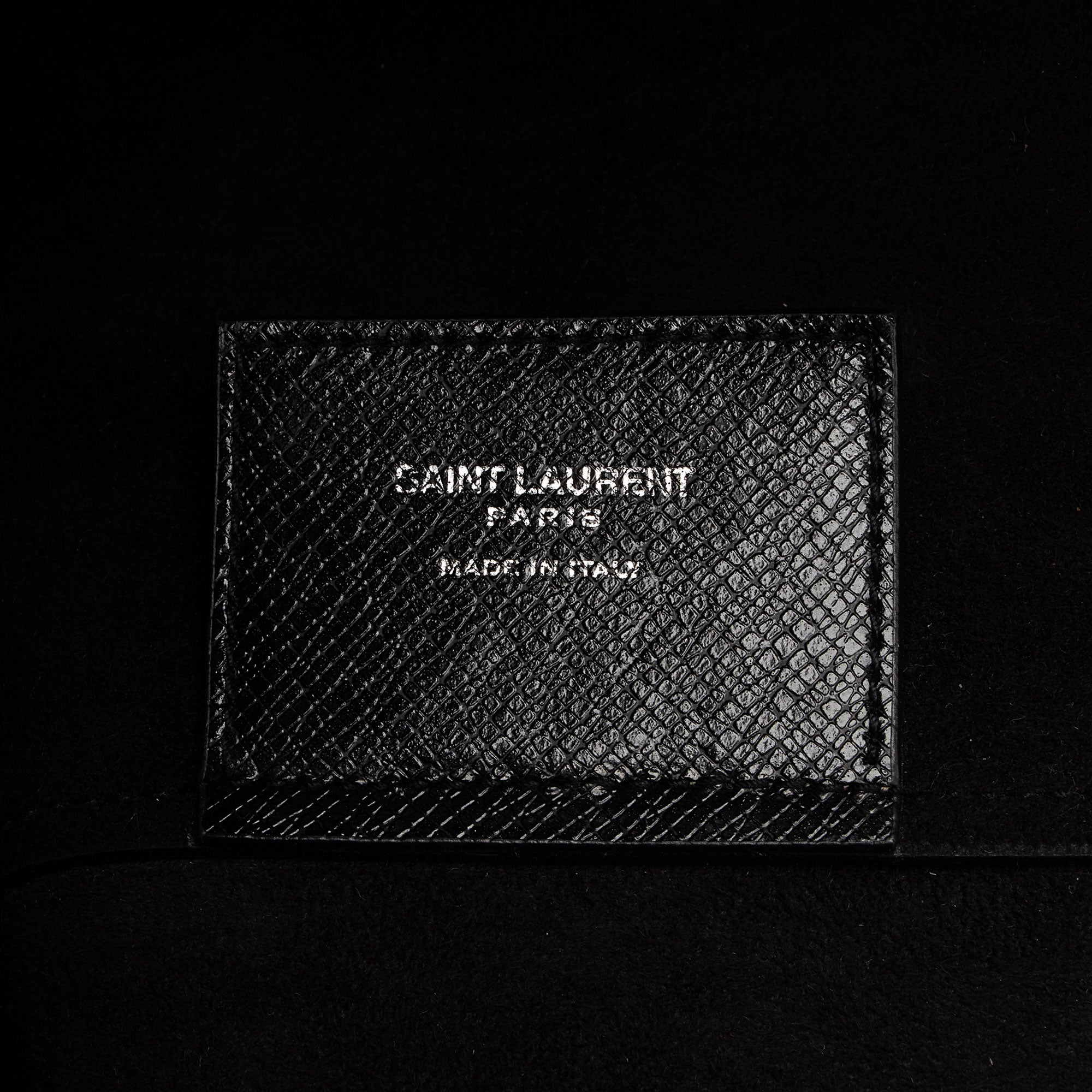 Saint Laurent Boucle Embossed Leather Shopping Tote (SHF-3yPQcN)