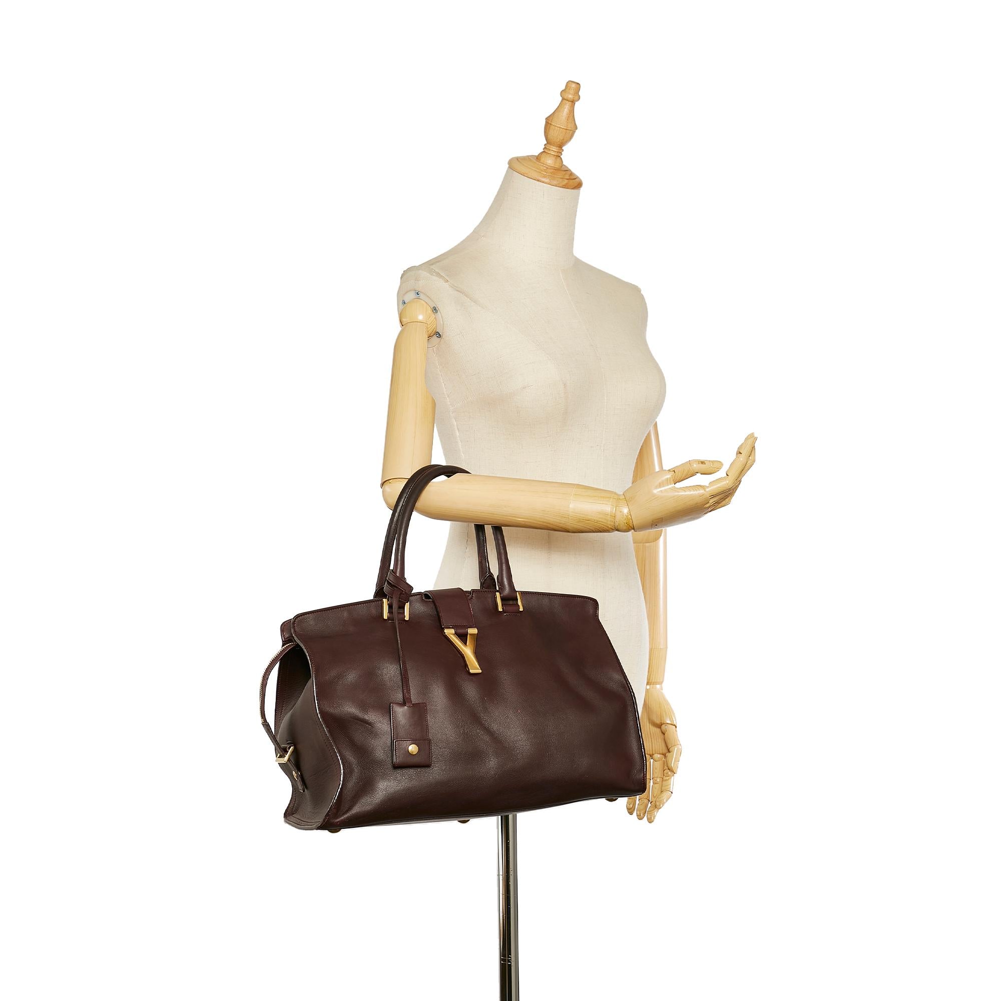 Saint Laurent Cabas Chyc Leather Handbag (SHG-24252)