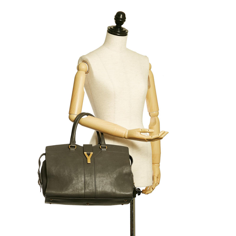 Saint Laurent Cabas Chyc Ligne Leather Handbag (SHG-29293) – LuxeDH