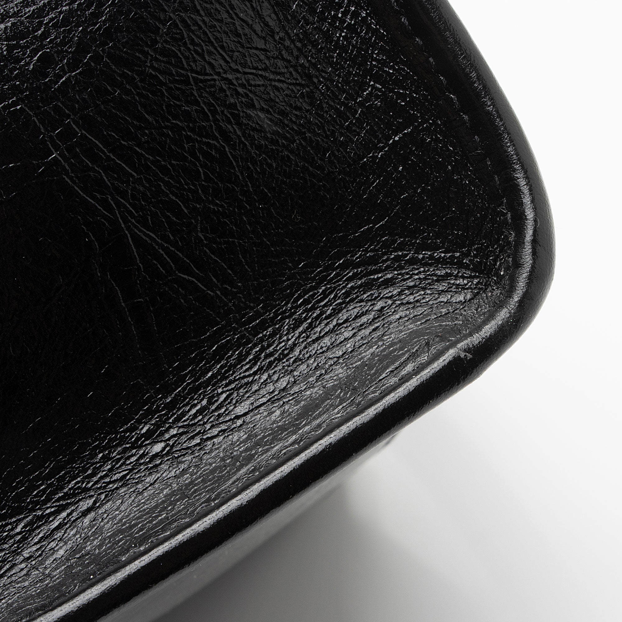 Saint Laurent Crinkled Calfskin Monogram Niki Medium Shopping Tote (SHF-RaBy7S)