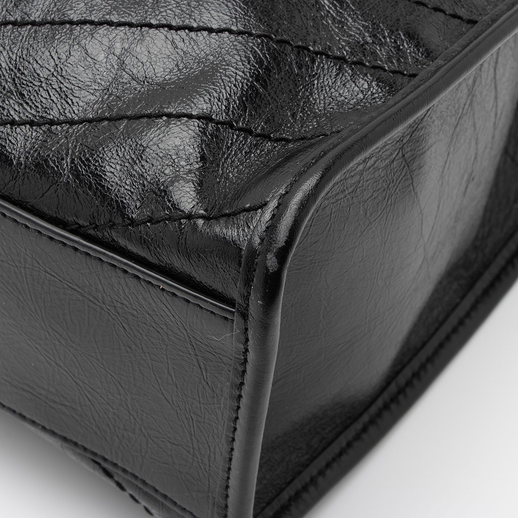 Saint Laurent Crinkled Calfskin Monogram Niki Medium Shopping Tote (SHF-RaBy7S)