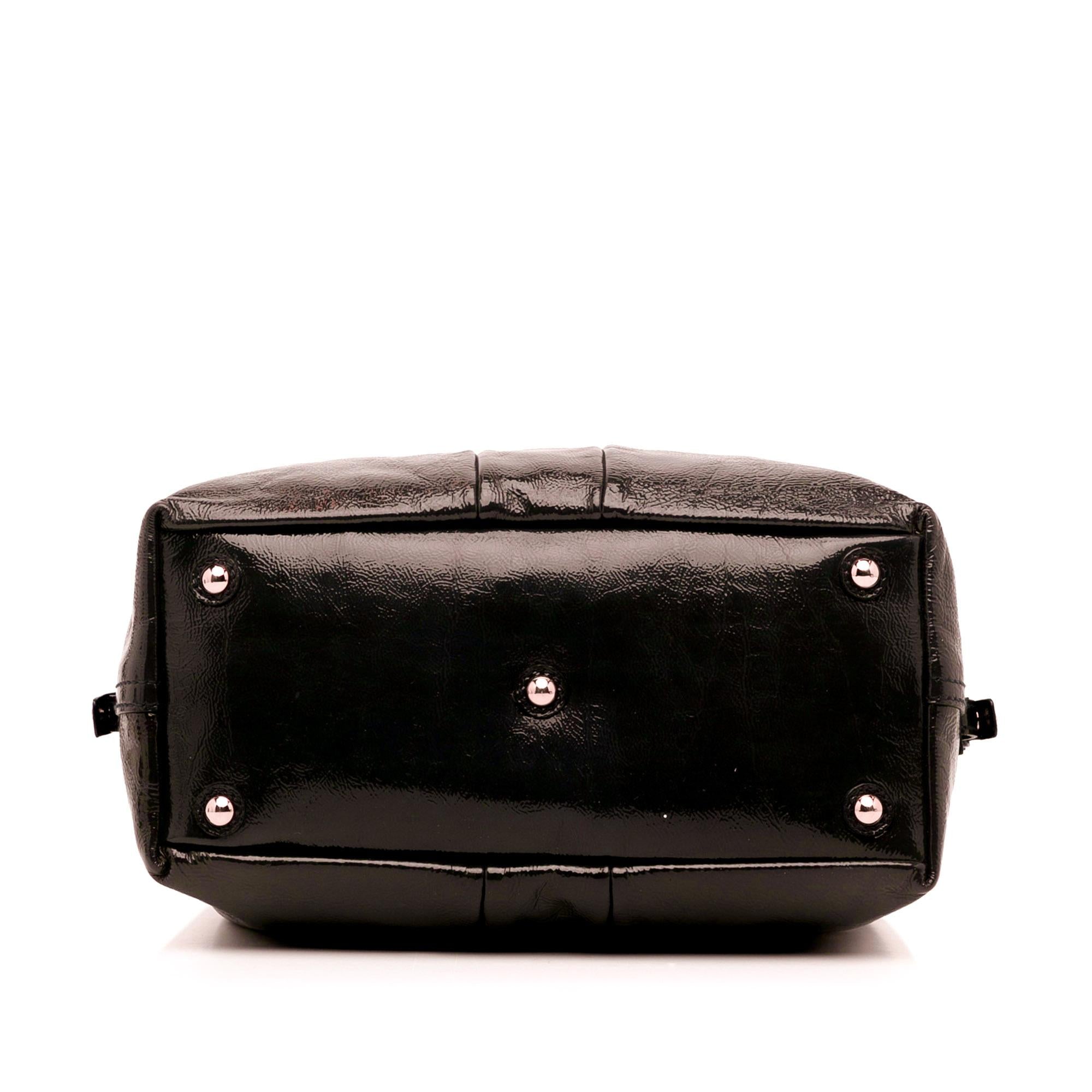 Saint Laurent Easy Y Patent Leather Tote (SHG-lKKK1r)