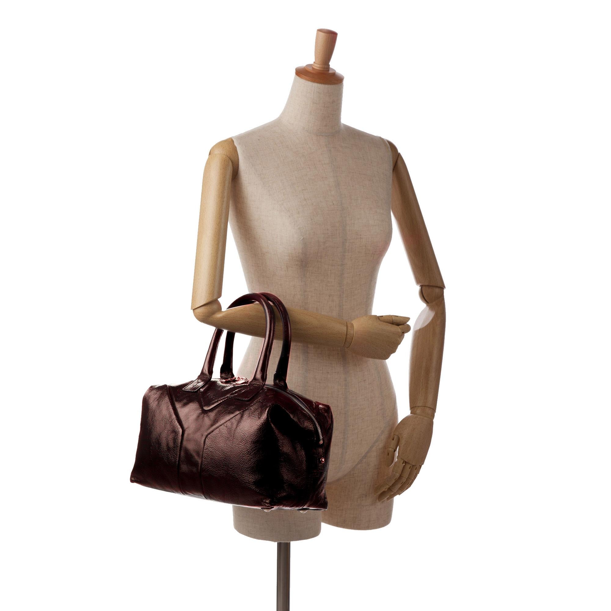 Saint Laurent Easy Y Patent Leather Tote (SHG-lKKK1r)