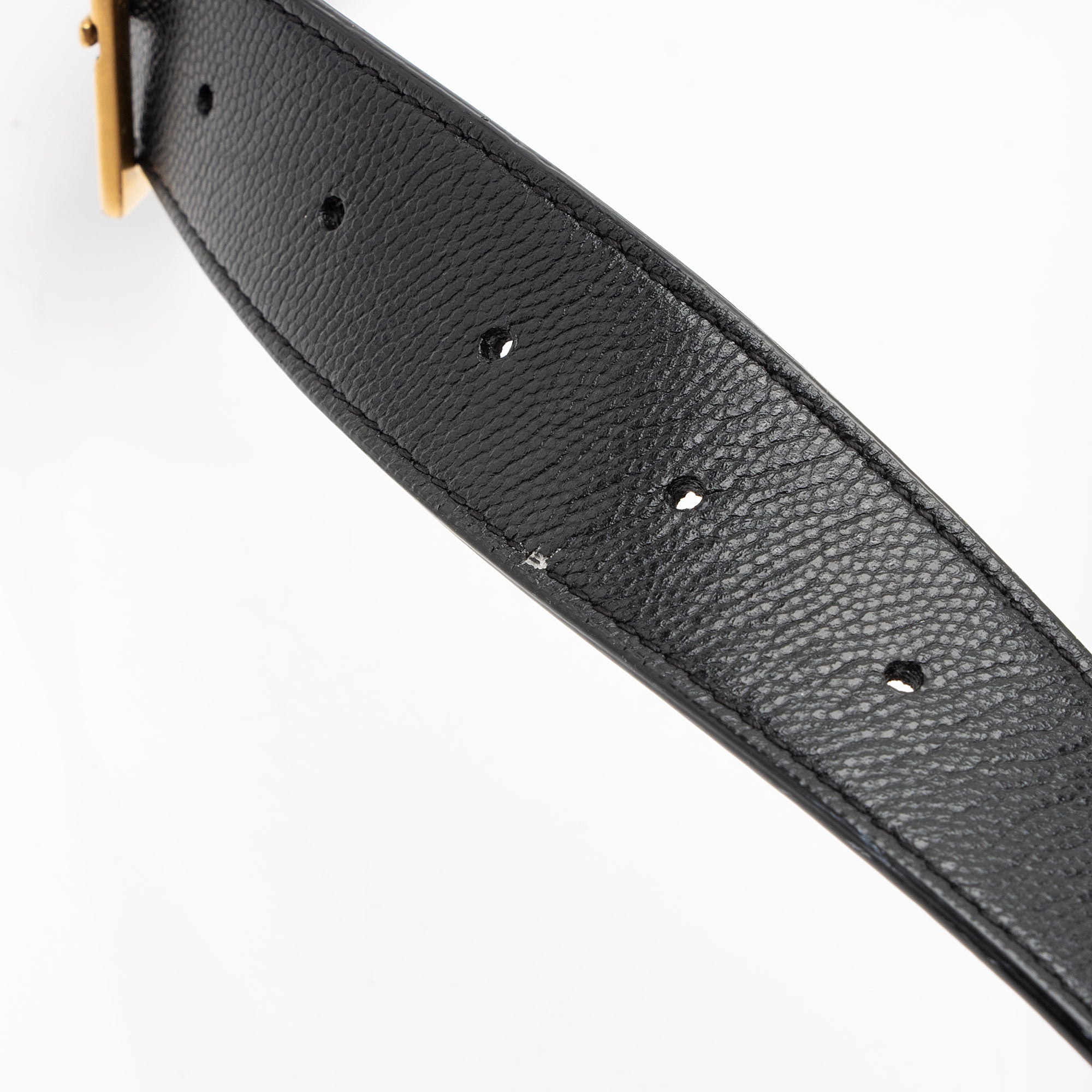 Saint Laurent Grain de Poudre Monogram Cassandre Belt Bag (SHF-Gvv9El)