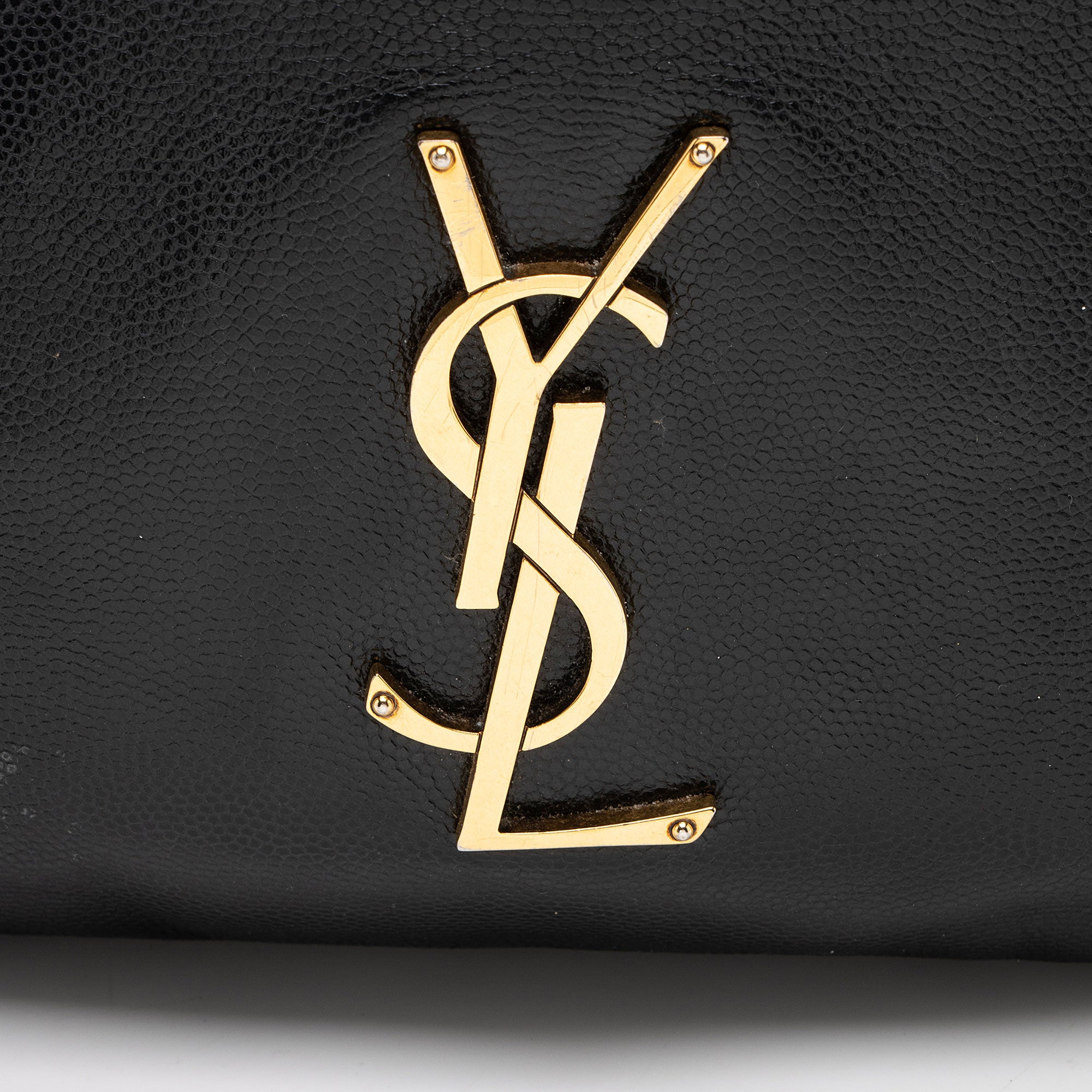 Saint Laurent Grain de Poudre Monogram Cassandre Belt Bag (SHF-Gvv9El)