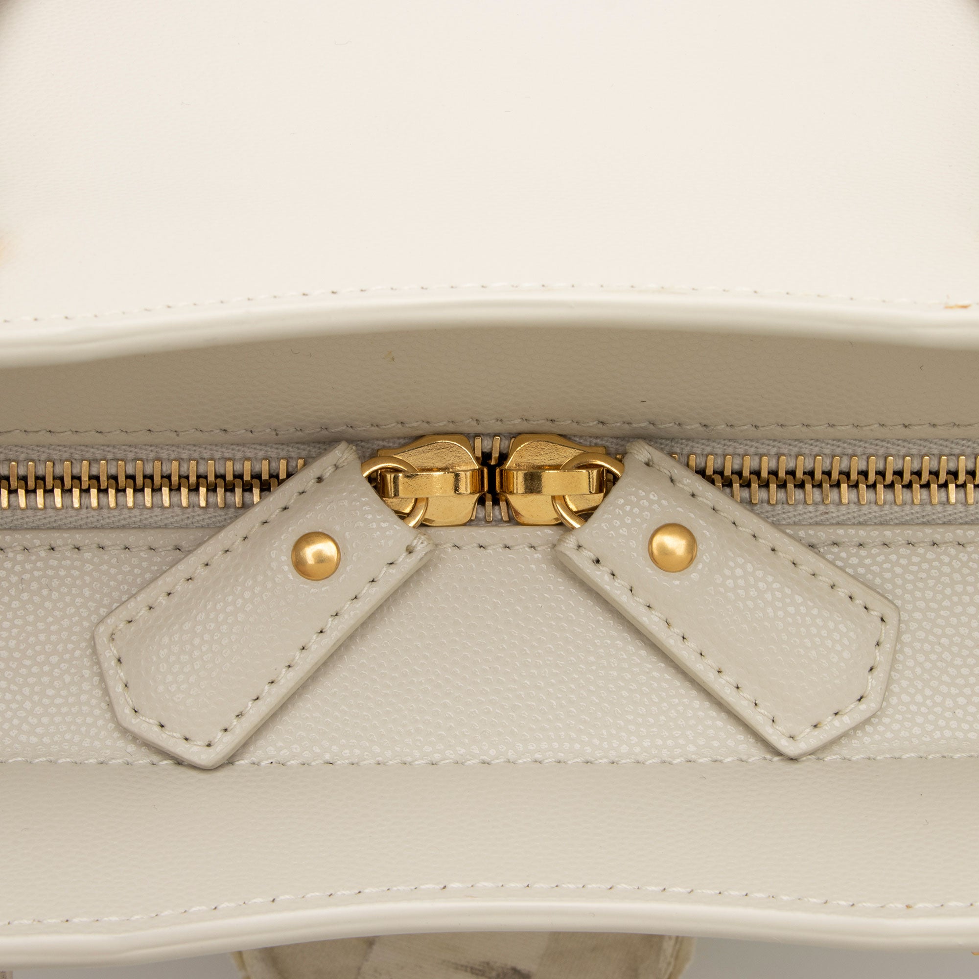 Saint Laurent Grain de Poudre Monogram Uptown Medium Tote (SHF-LkpDCr)