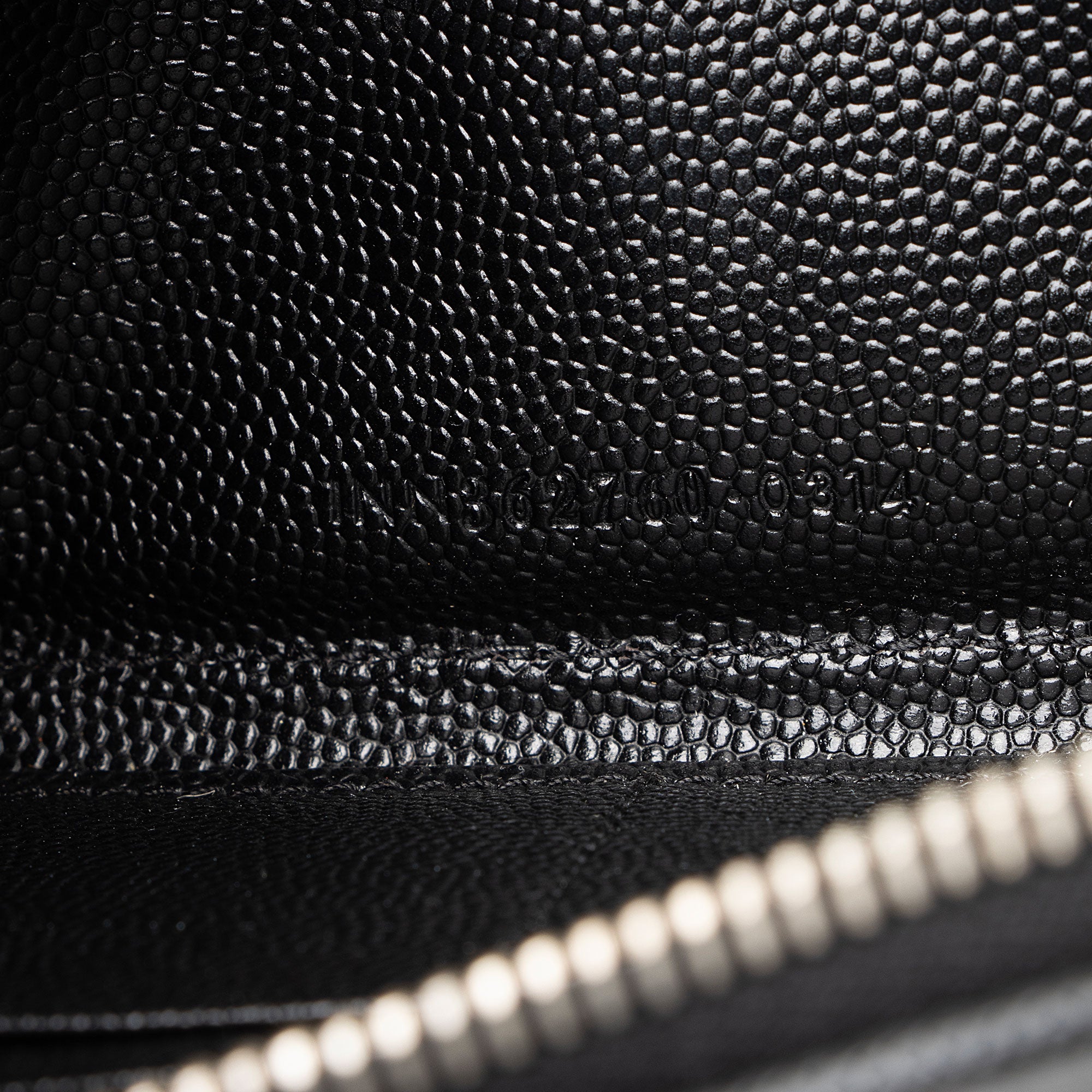 Saint Laurent Grain de Poudre Studded Marquage Zip Around Wallet (SHF-lHofWv)