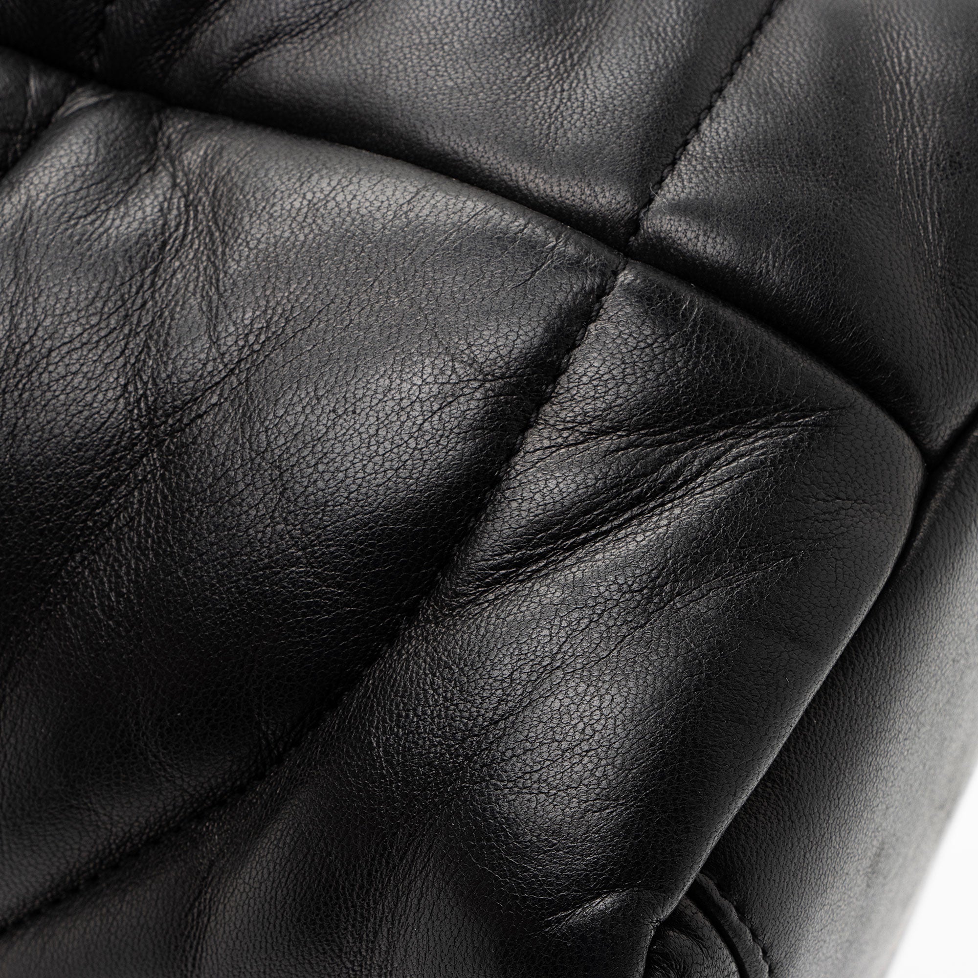 Saint Laurent Lambskin Monogram Puffer LouLou Medium Shoulder Bag (SHF-A0xwhw)