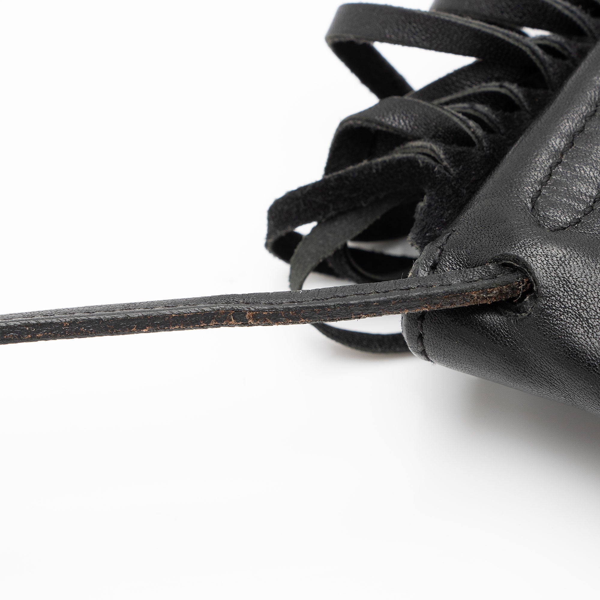 Saint Laurent Leather Fringe Anita Crossbody Bag (SHF-zM6EOQ)