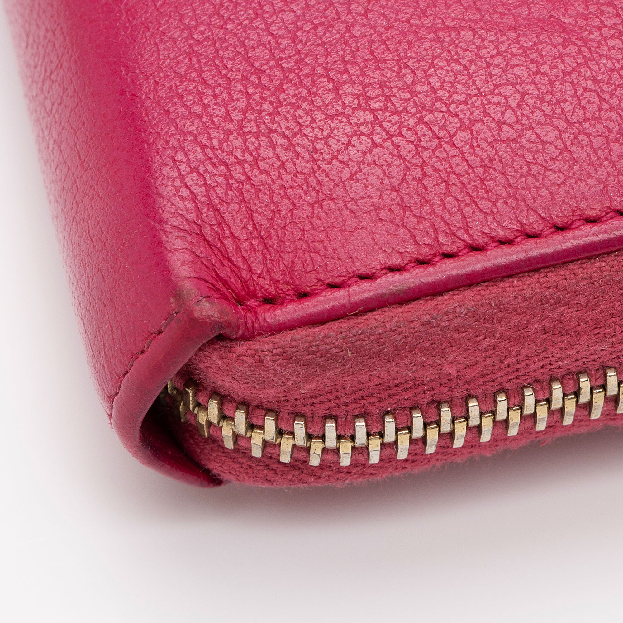 Saint Laurent Leather Monogram Belle du Jour Zip Around Wallet (SHF-agqKCo)