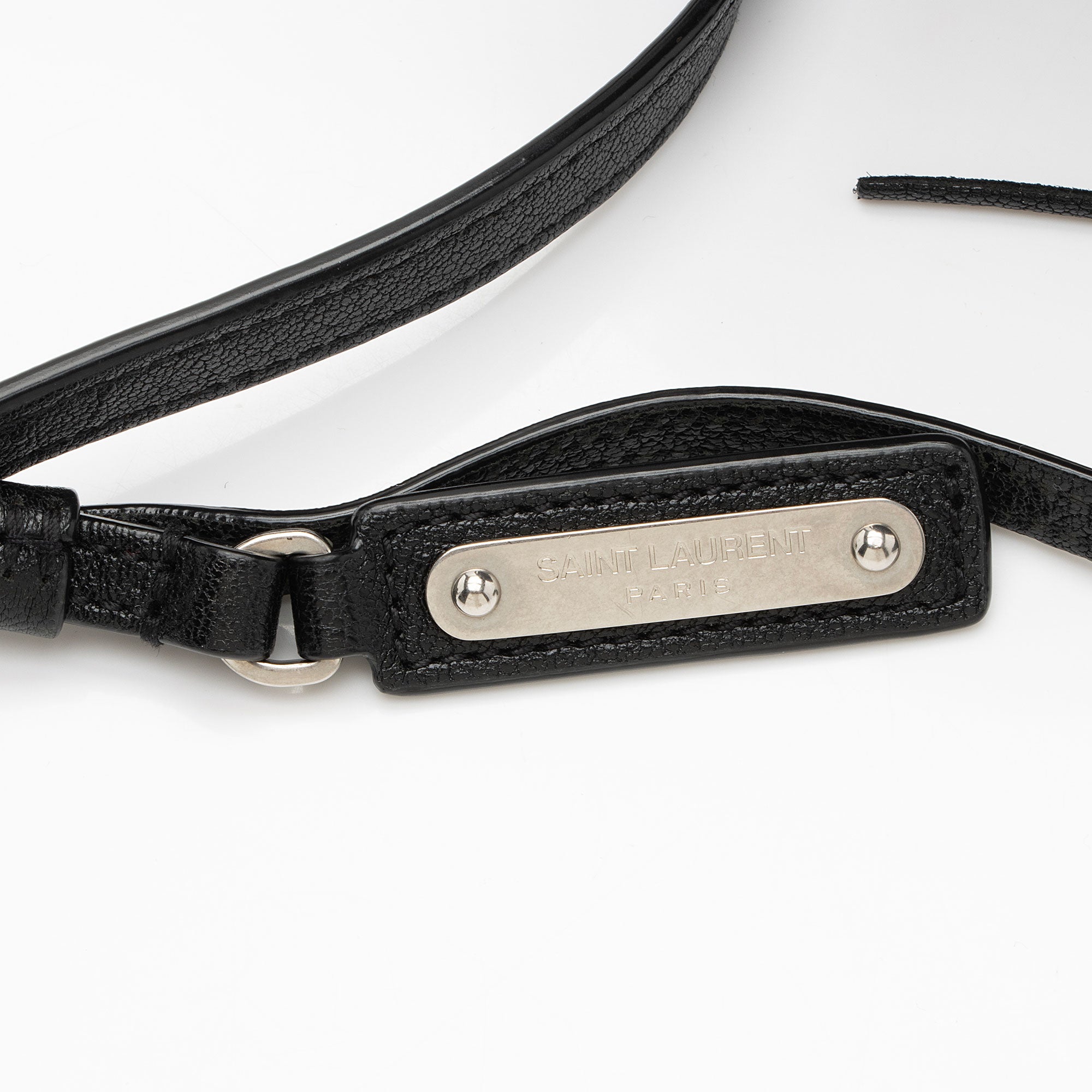 Saint Laurent Leather Monogram Lou Camera Bag (SHF-whAoB5)
