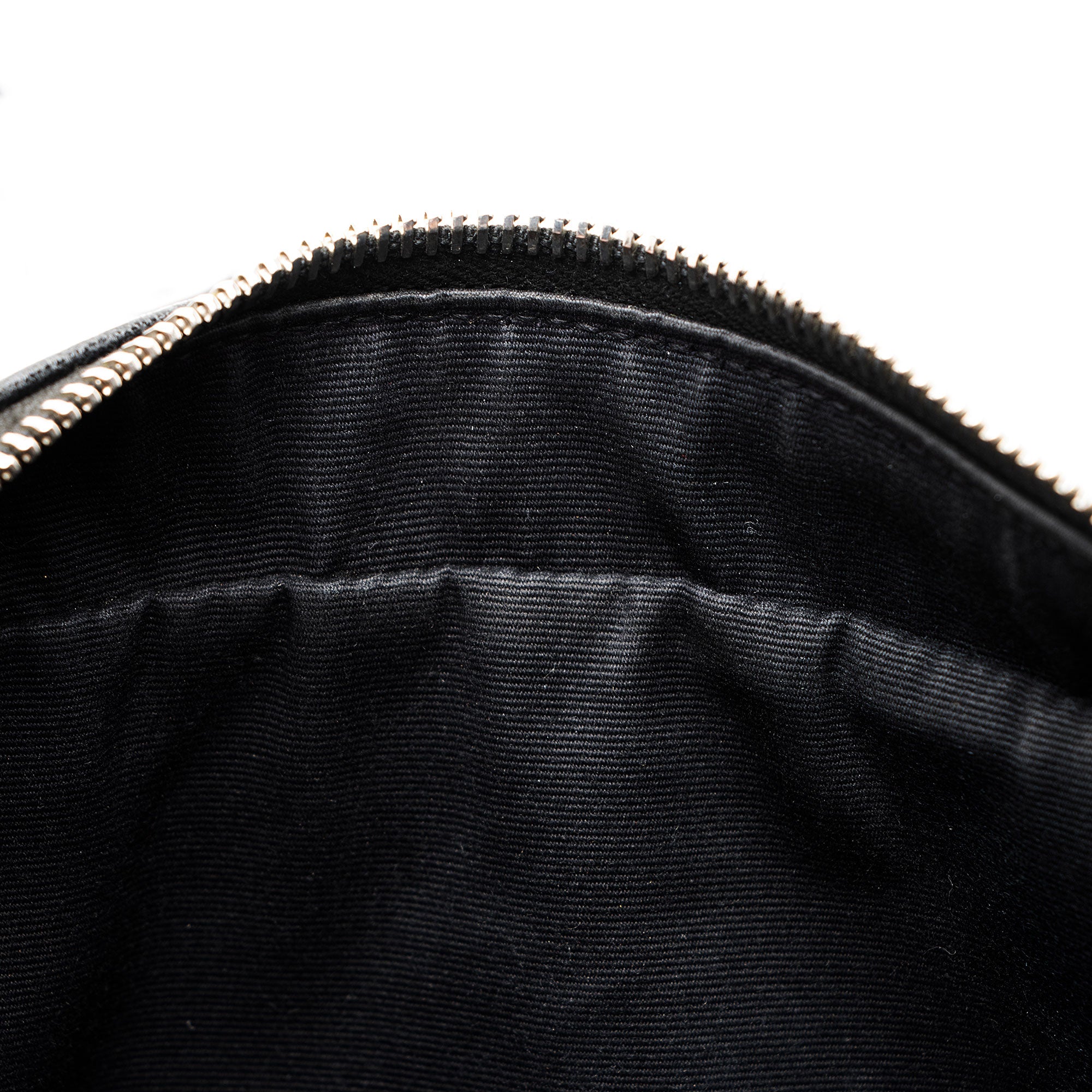 Saint Laurent Leather Monogram Lou Camera Bag (SHF-whAoB5)