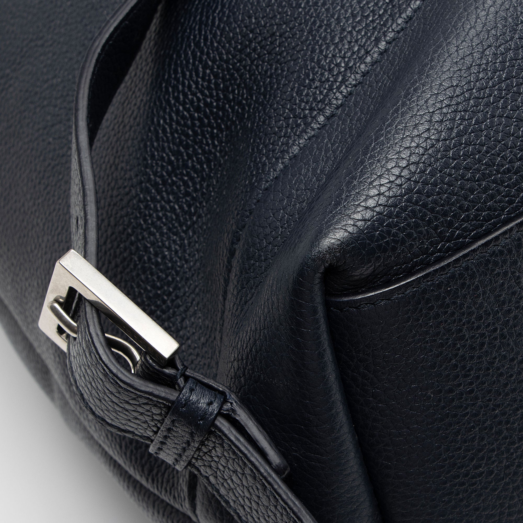 Saint Laurent Leather Sac De Jour Backpack (SHF-JKUsVn)