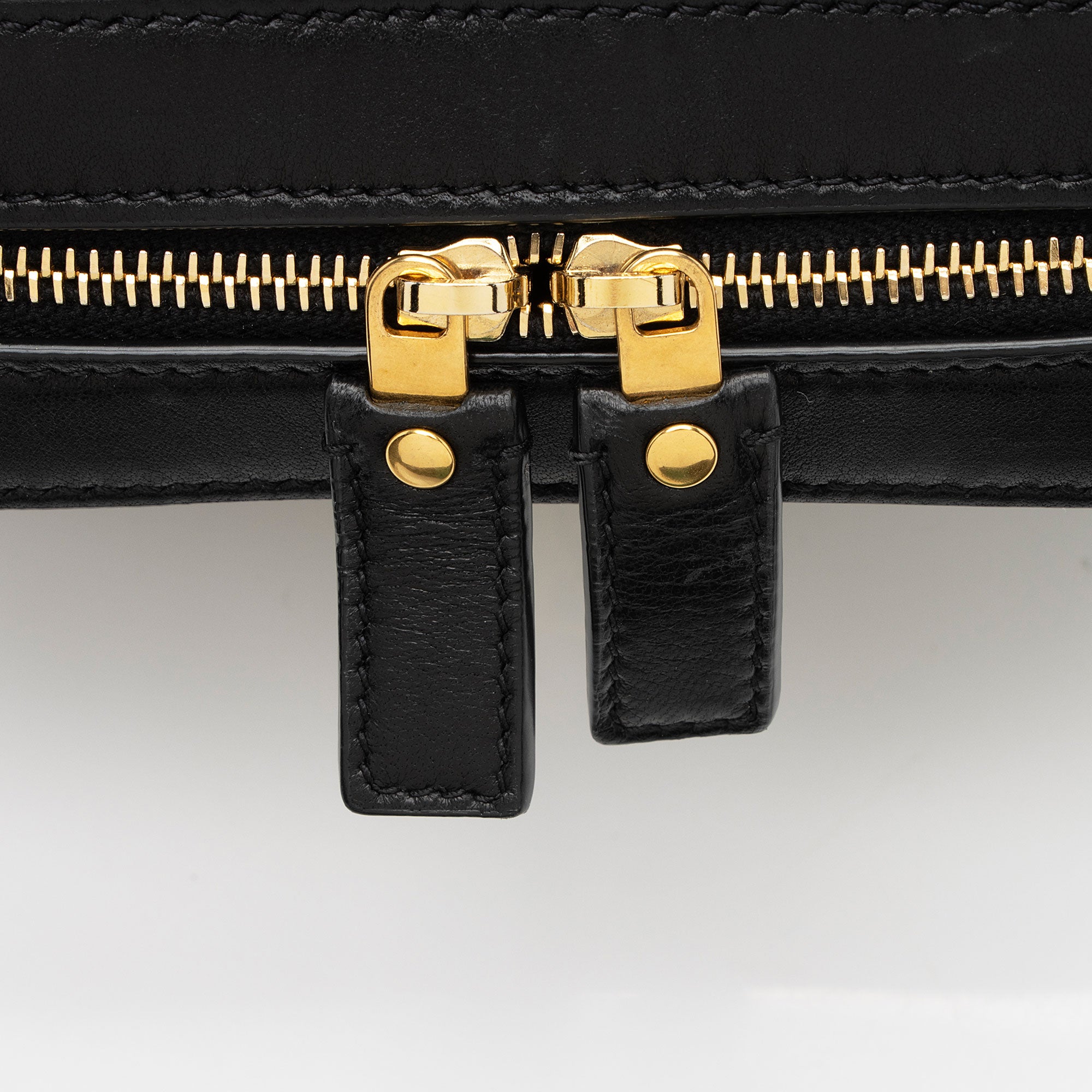 Saint Laurent Matalasse Calfskin Monogram Vicky Belt Bag (SHF-UFp2hO)