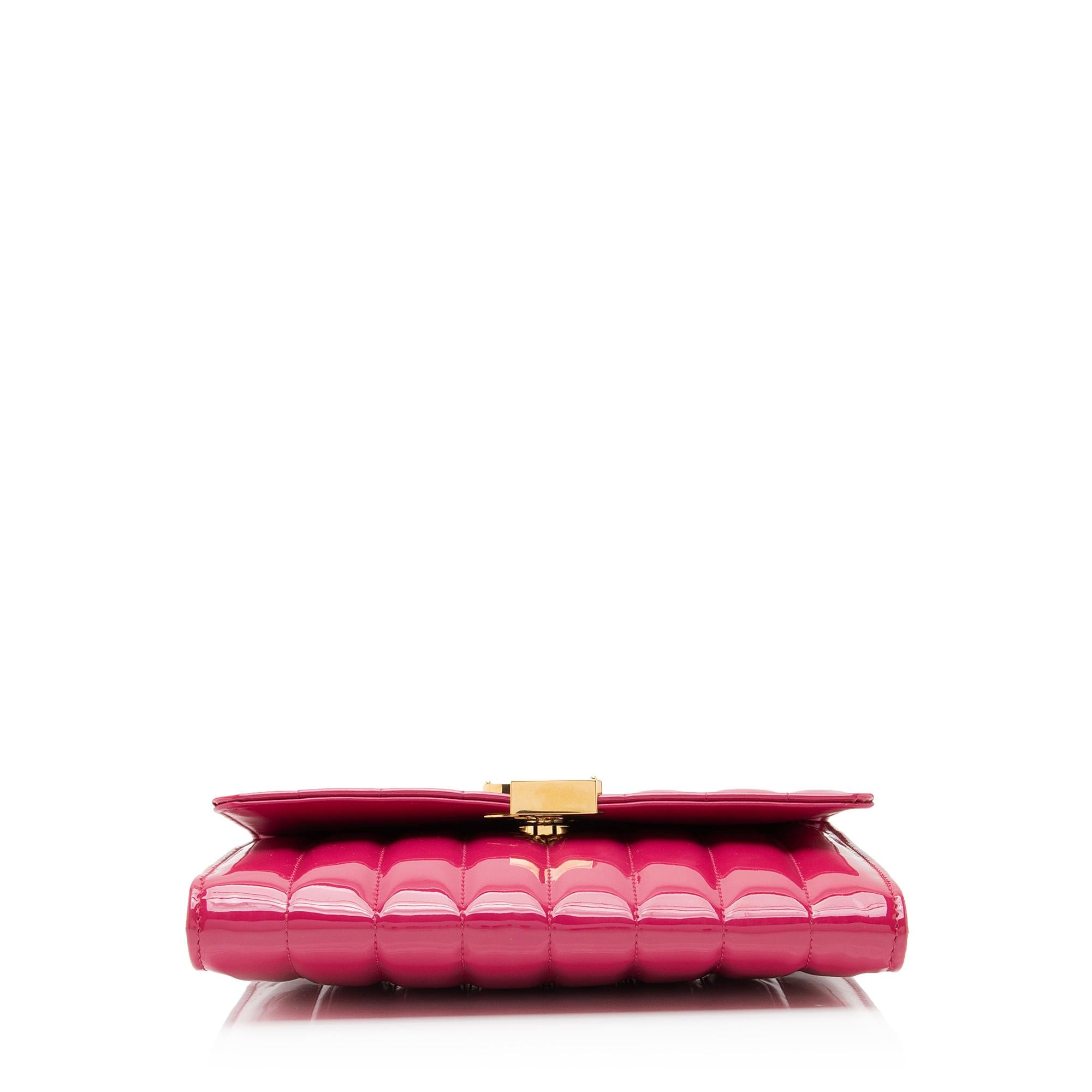 Saint Laurent Matalasse Patent Leather Monogram Vicky Chain Wallet (SHF-GZpZIV)