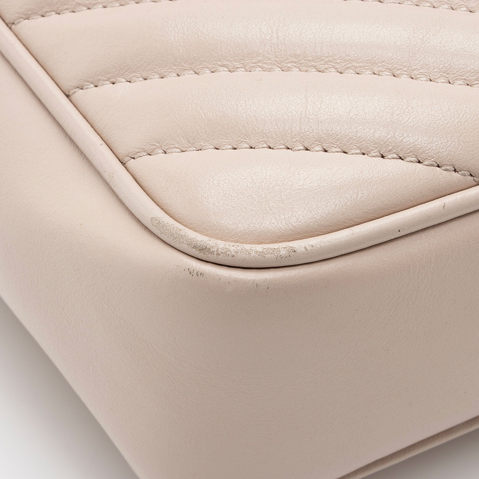 Saint Laurent Matelasse Calfskin Monogram Lou Camera Bag - FINAL SALE (SHF-pag728)