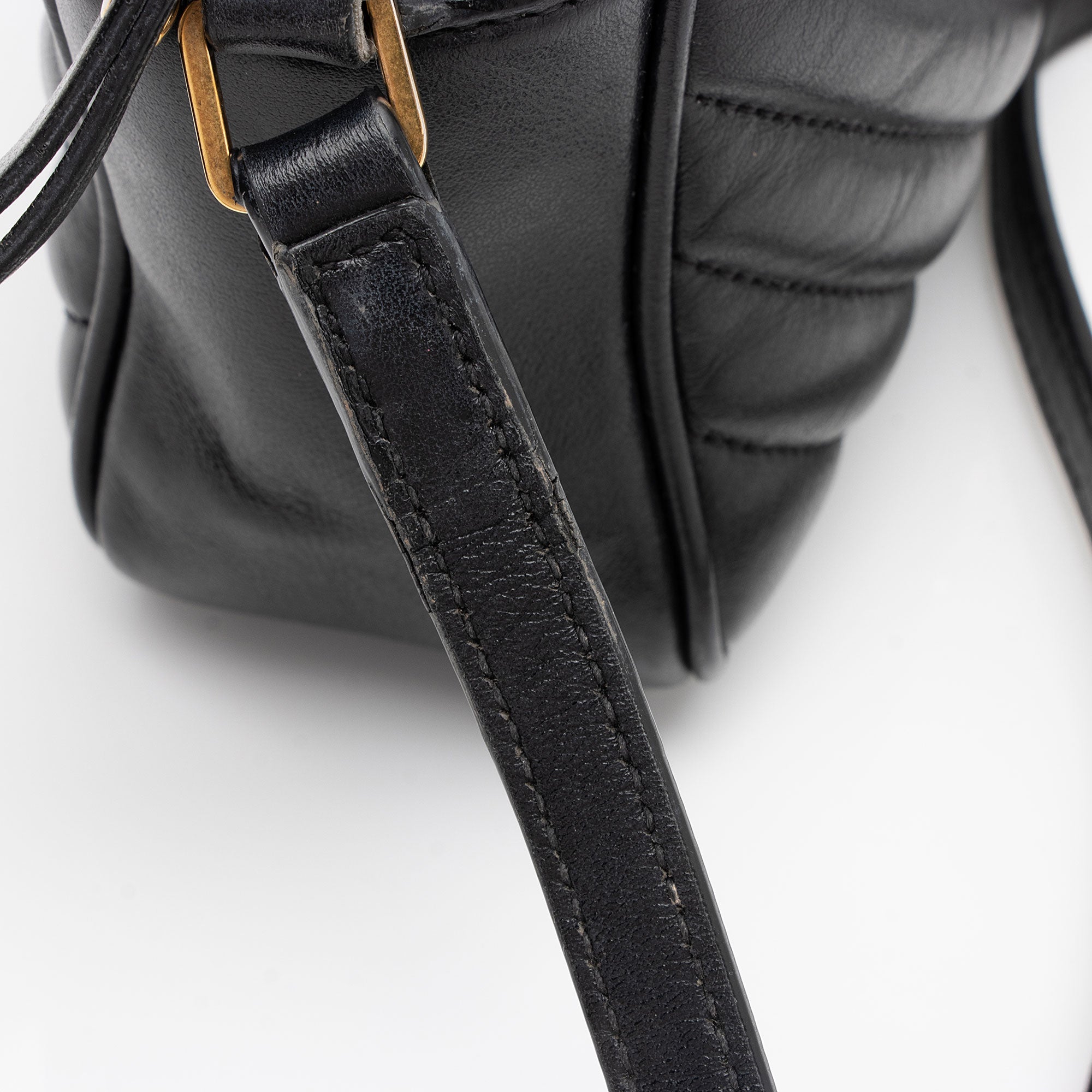 Saint Laurent Matelasse Calfskin Monogram Lou Camera Bag (SHF-WWrnik)