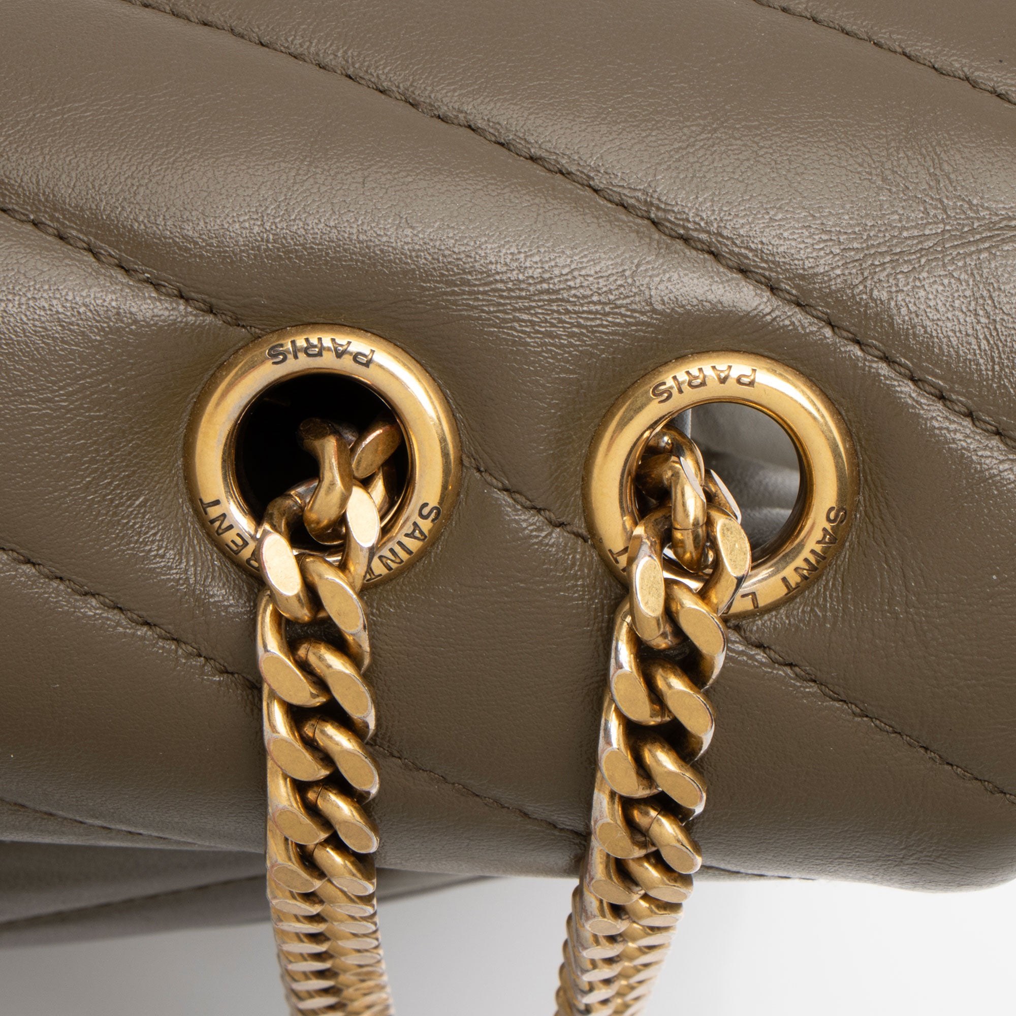 Saint Laurent Matelasse Calfskin Monogram LouLou Chain Medium Shoulder Bag (SHF-Tz5A5L)