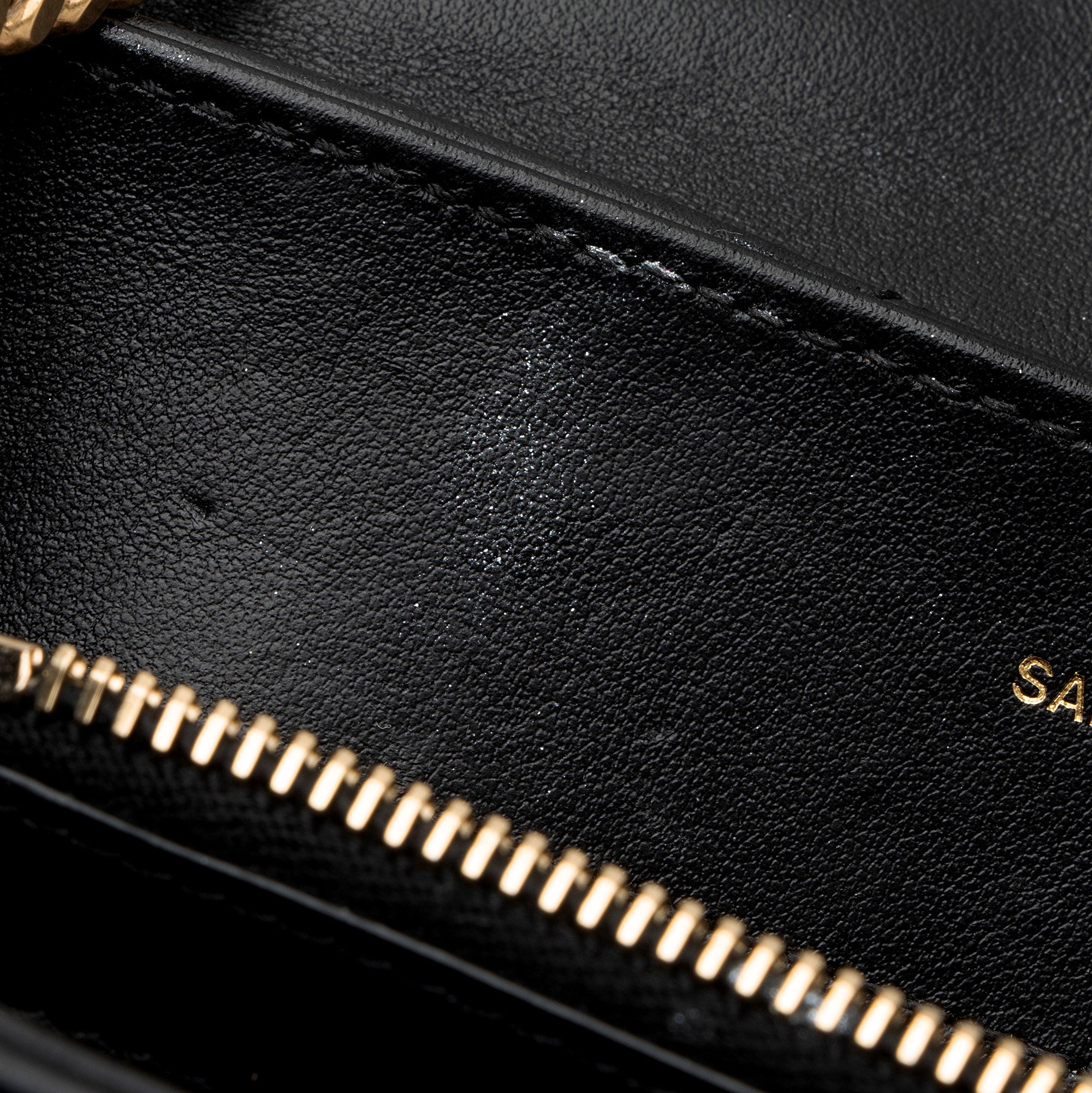Saint Laurent Matelasse Calfskin Monogram LouLou Chain Small Crossbody (SHF-8o8aXB)