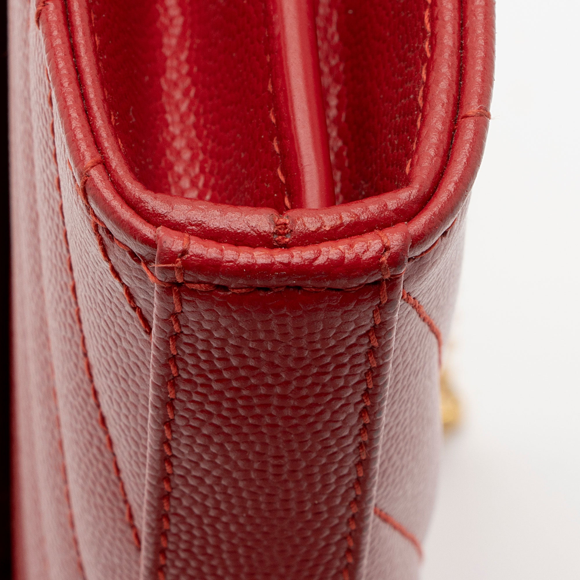 Saint Laurent Matelasse Grain de Poudre Monogram Chain Wallet (SHF-HJdOSr)