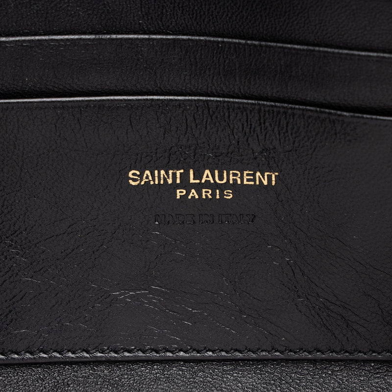 Saint Laurent Matelasse Patent Leather Monogram Lou Mini Camera Bag (SHF-Z68kf0)