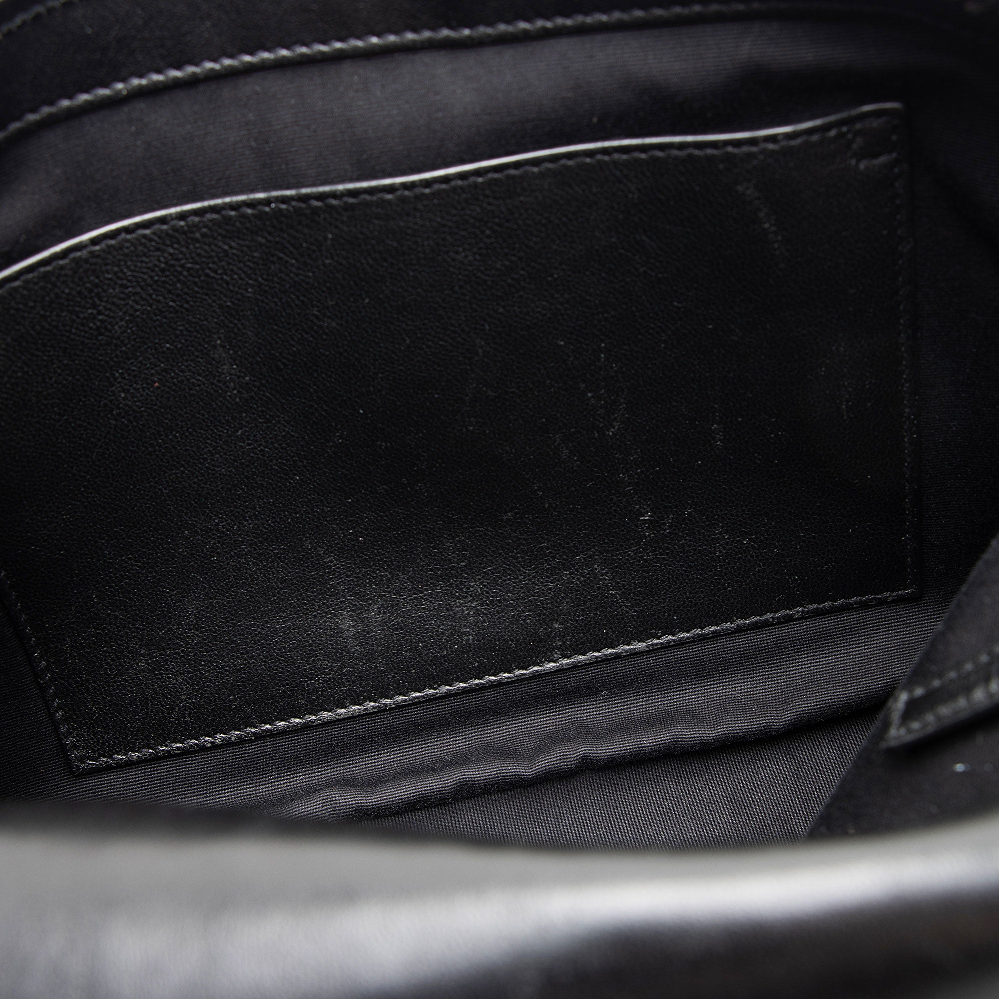 Saint Laurent Patent Croc Embossed Leather Monogram Niki Medium Shoulder Bag (SHF-zhfiM7)