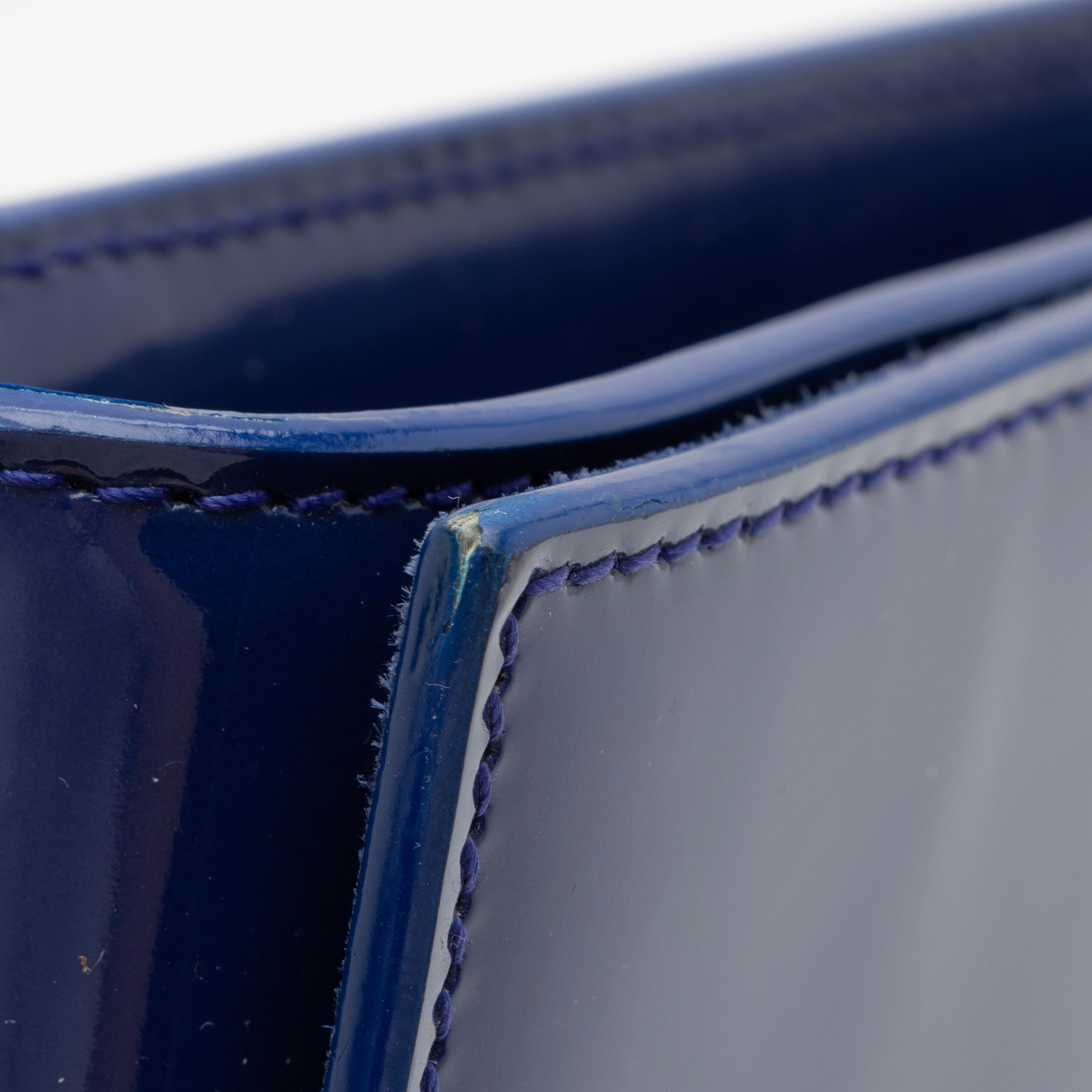 Saint Laurent Patent Leather Monogram Belle de Jour Large Clutch (SHF-23930)