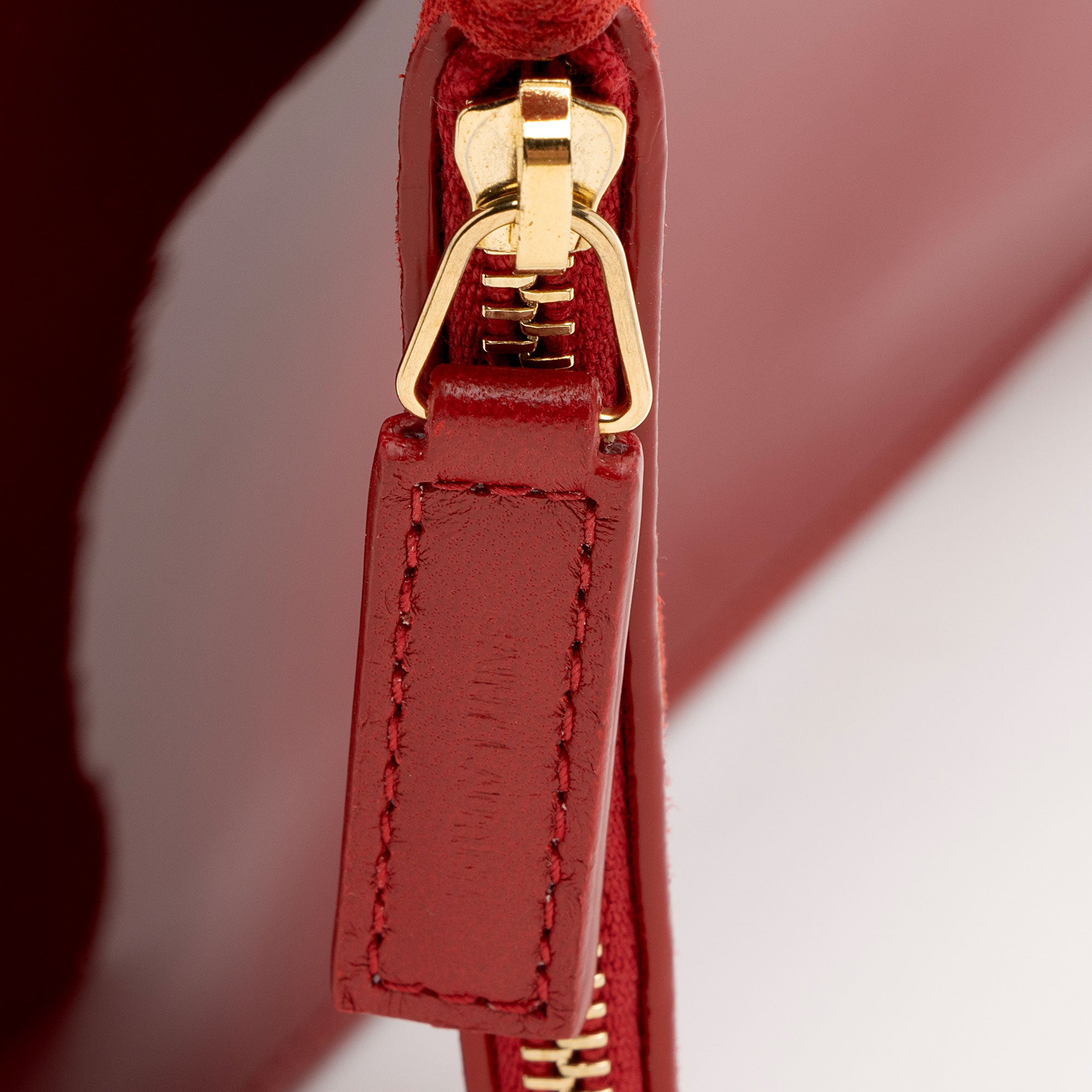 Saint Laurent Patent Leather Suzanne Small Hobo