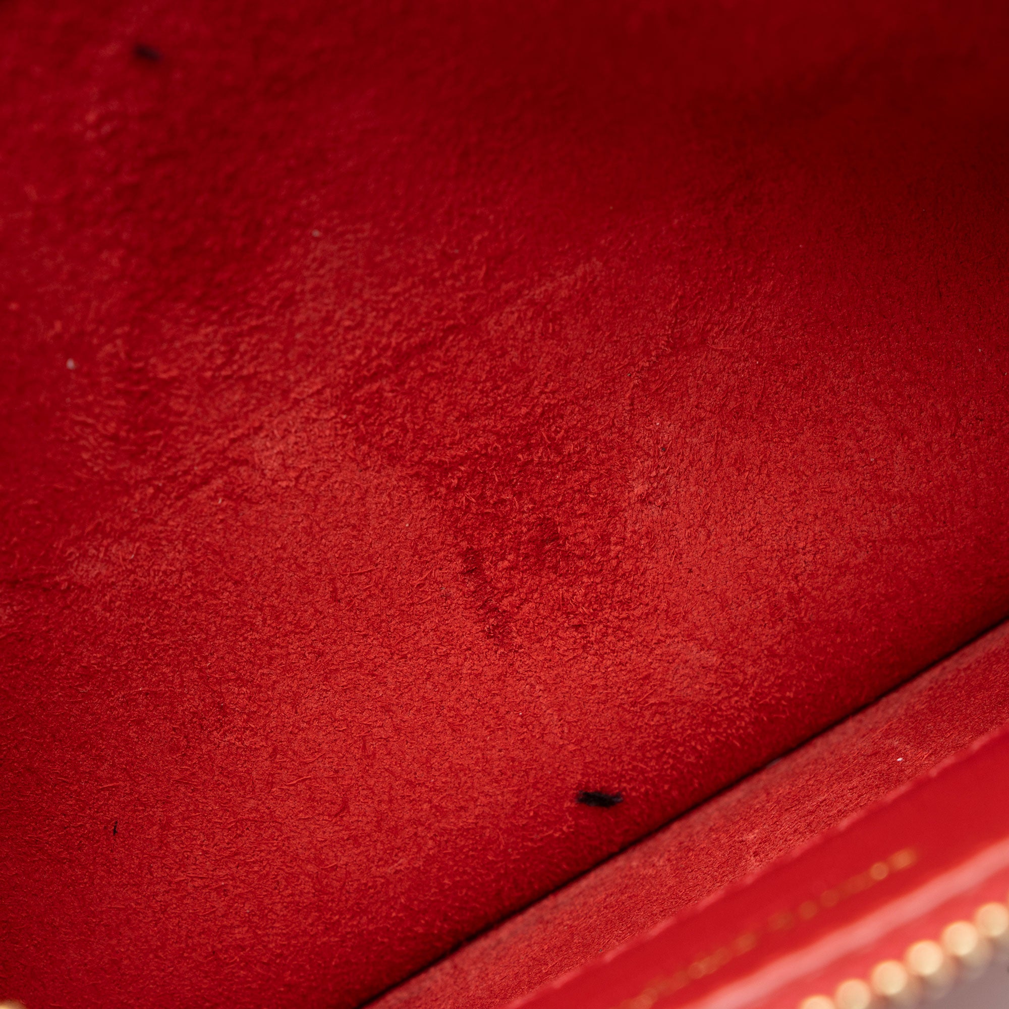 Saint Laurent Patent Leather Suzanne Small Hobo (SHF-5o8aM7)