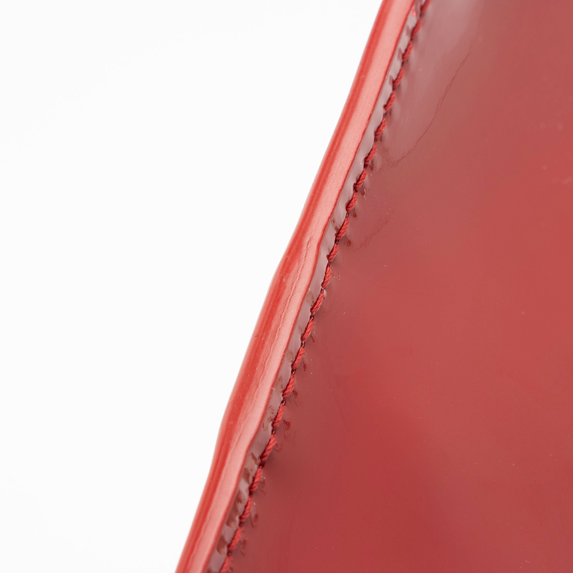 Saint Laurent Patent Leather Suzanne Small Hobo (SHF-5o8aM7)