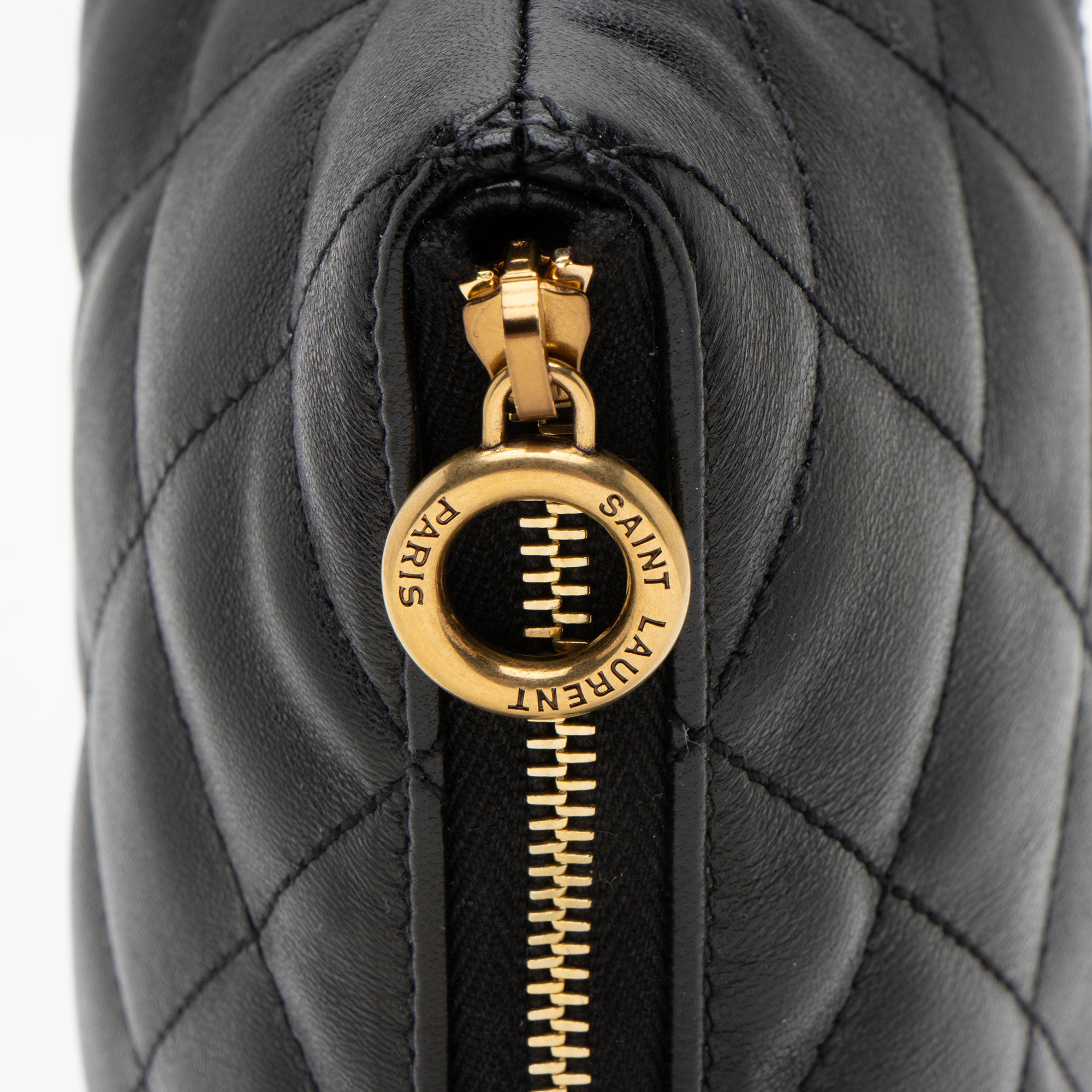 Saint Laurent Quilted Lambskin Pouch (SHF-kFI2cG)