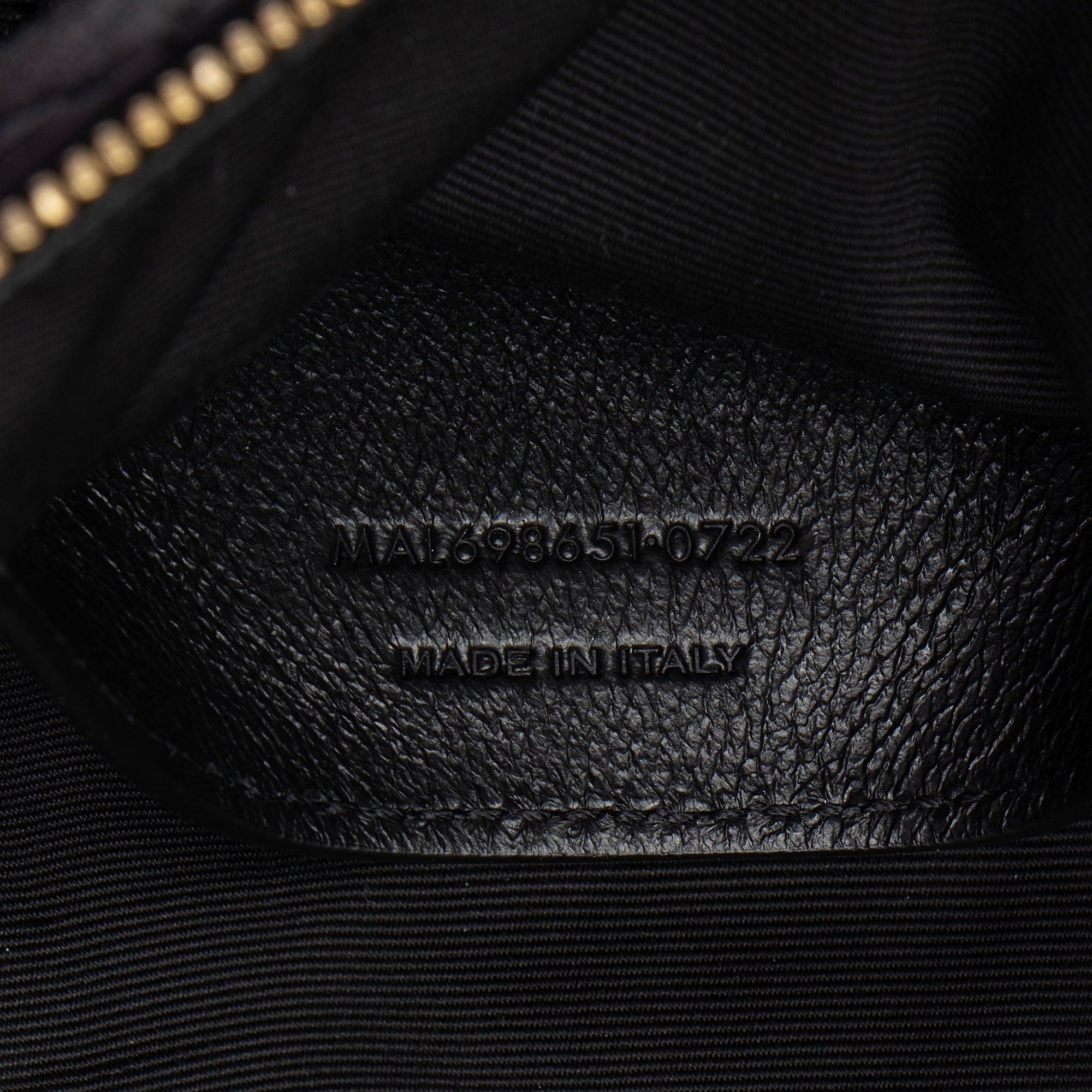 Saint Laurent Quilted Lambskin Pouch (SHF-kFI2cG)