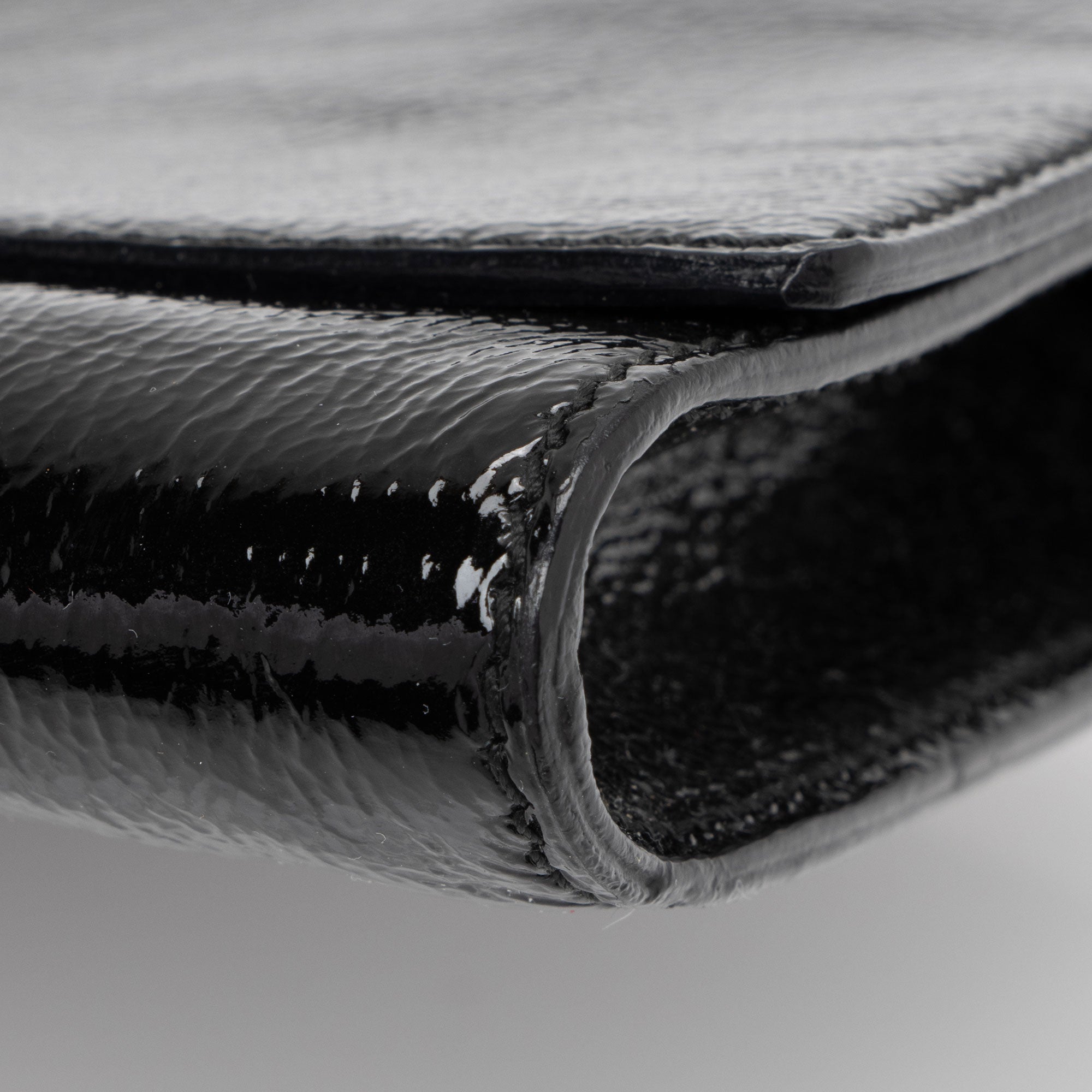 Saint Laurent Vintage Patent Leather Monogram Belle de Jour Clutch (SHF-BY8Utu)