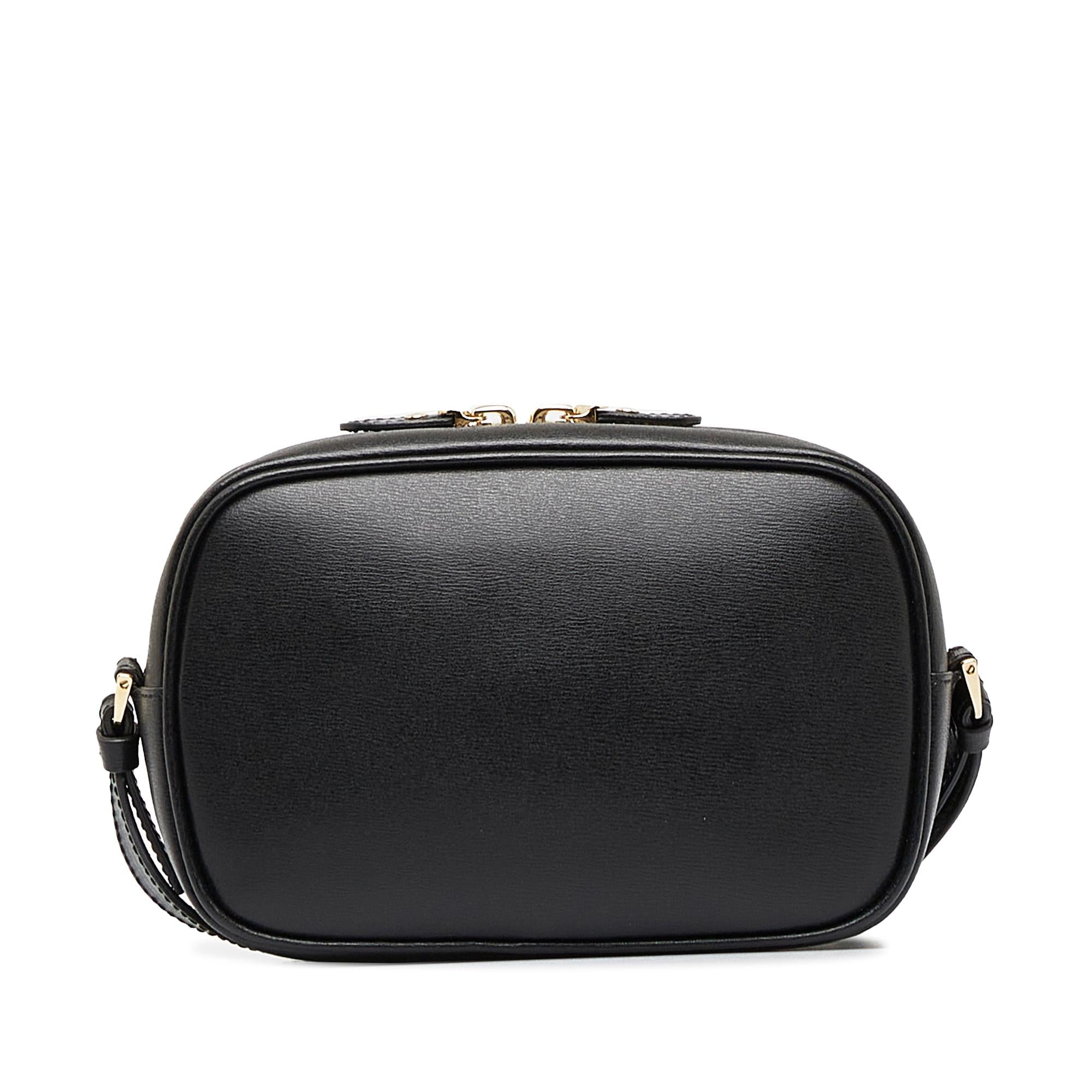 Salvatore Ferragamo Gancini Camera Bag (SHG-7vjBBl)