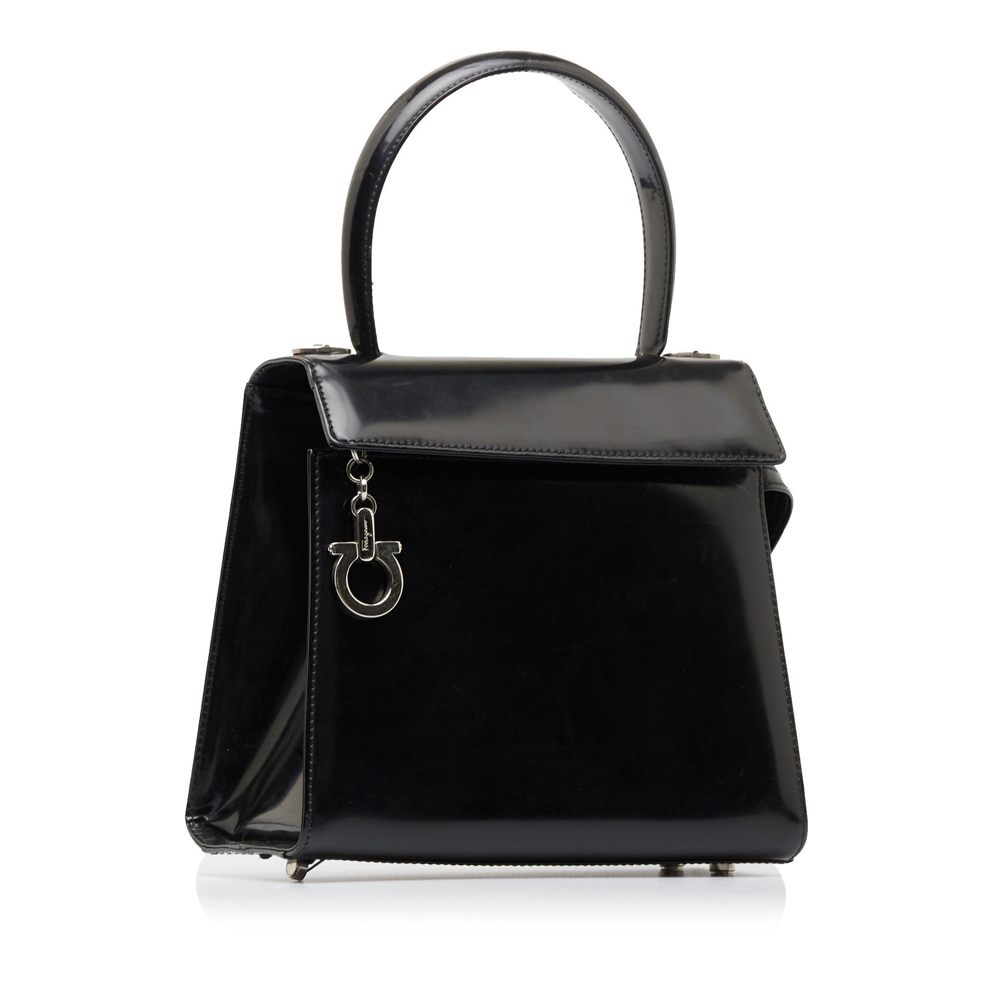 Salvatore Ferragamo Gancini Handbag (SHG-AvJGbf)