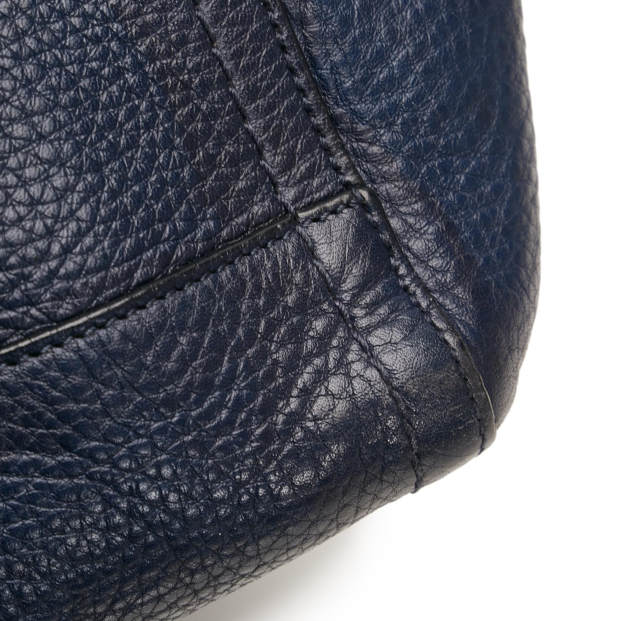 Salvatore Ferragamo Gancini Leather Tote Bag (SHG-35983)