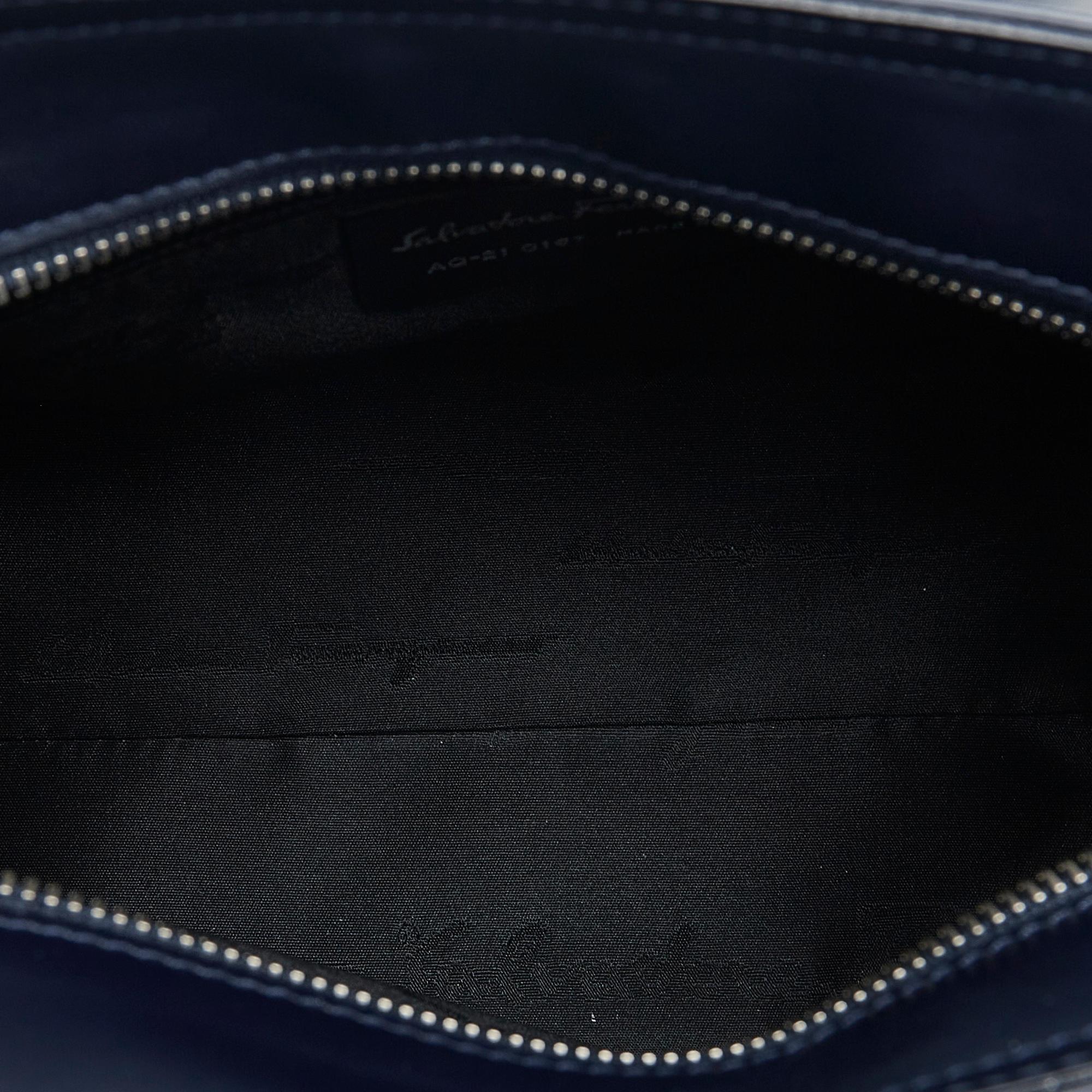 Salvatore Ferragamo Gancini Satchel (SHG-DsRgN7)