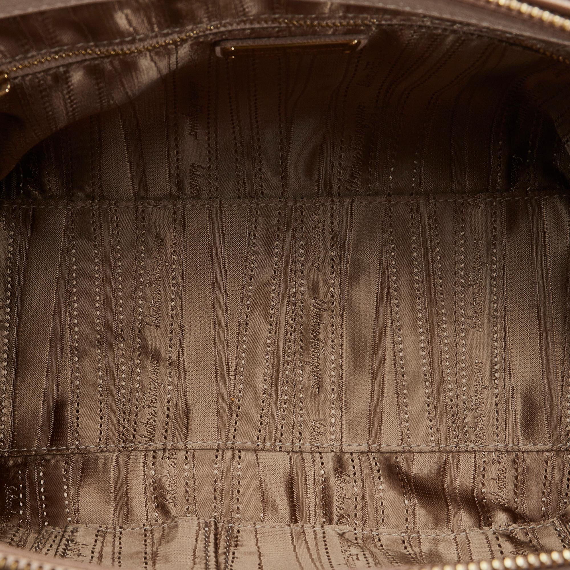 Salvatore Ferragamo Gancini Satchel (SHG-3HPfQP)