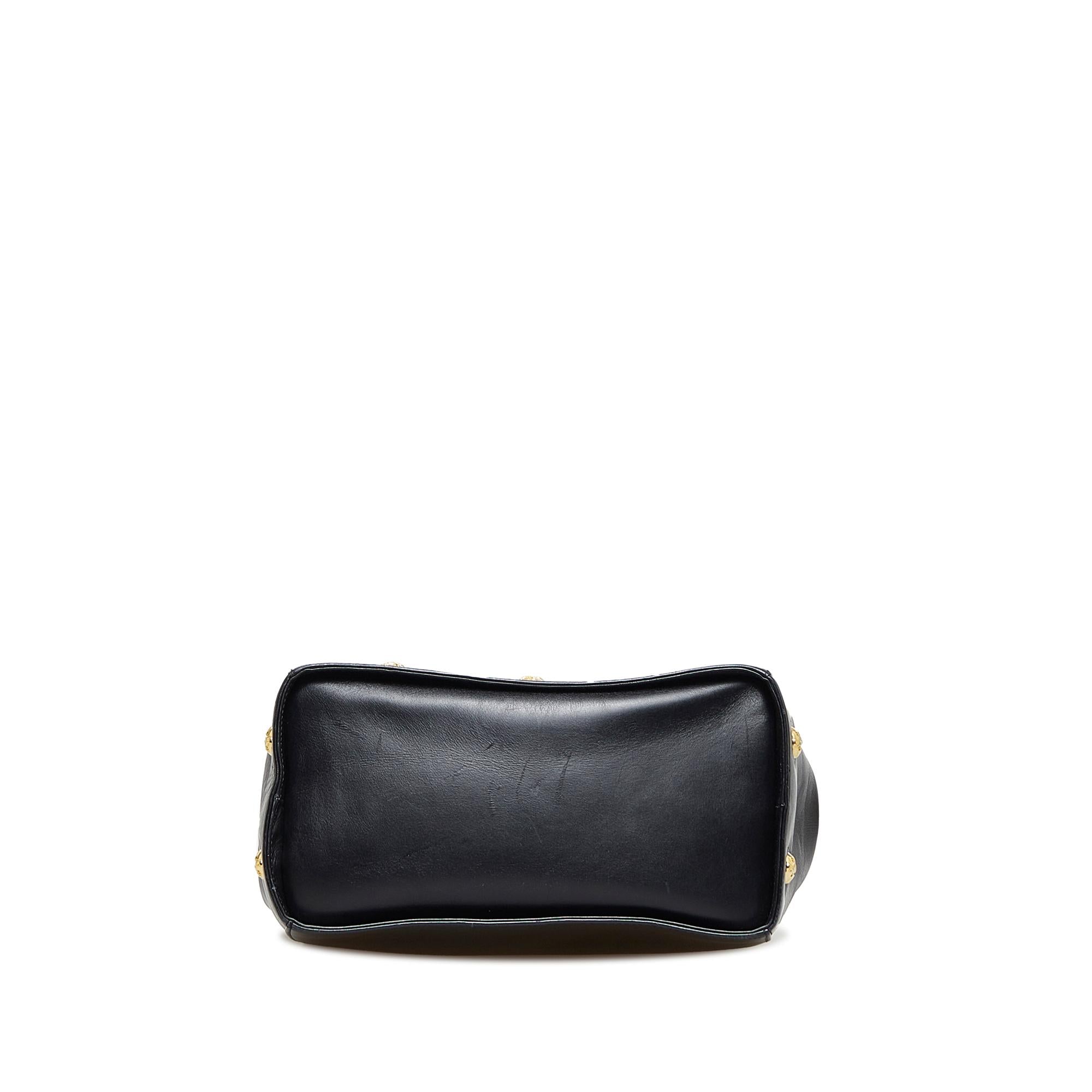 Salvatore Ferragamo Gancini Shoulder Bag (SHG-UAUqik)