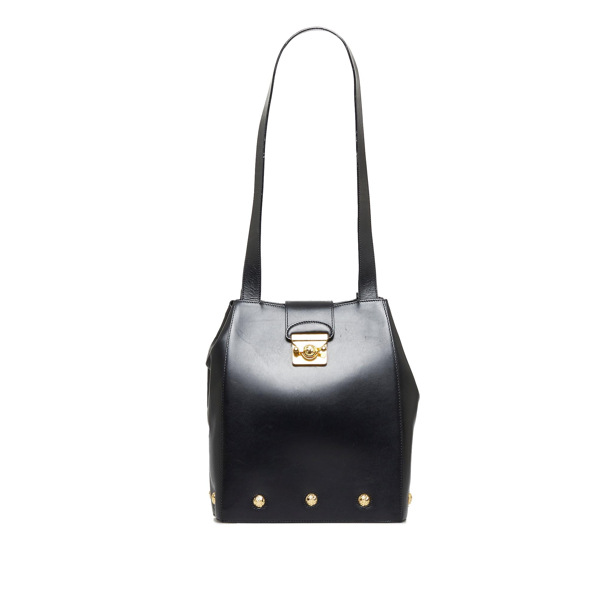 Salvatore Ferragamo Gancini Shoulder Bag (SHG-UAUqik)