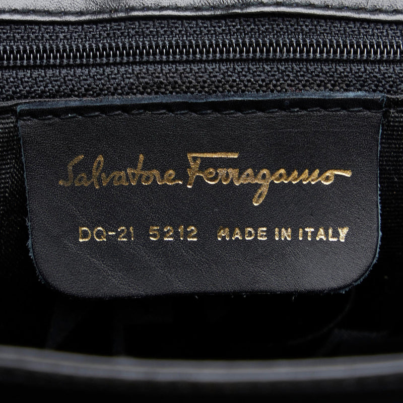 Salvatore Ferragamo Gancini Shoulder Bag (SHG-UAUqik)