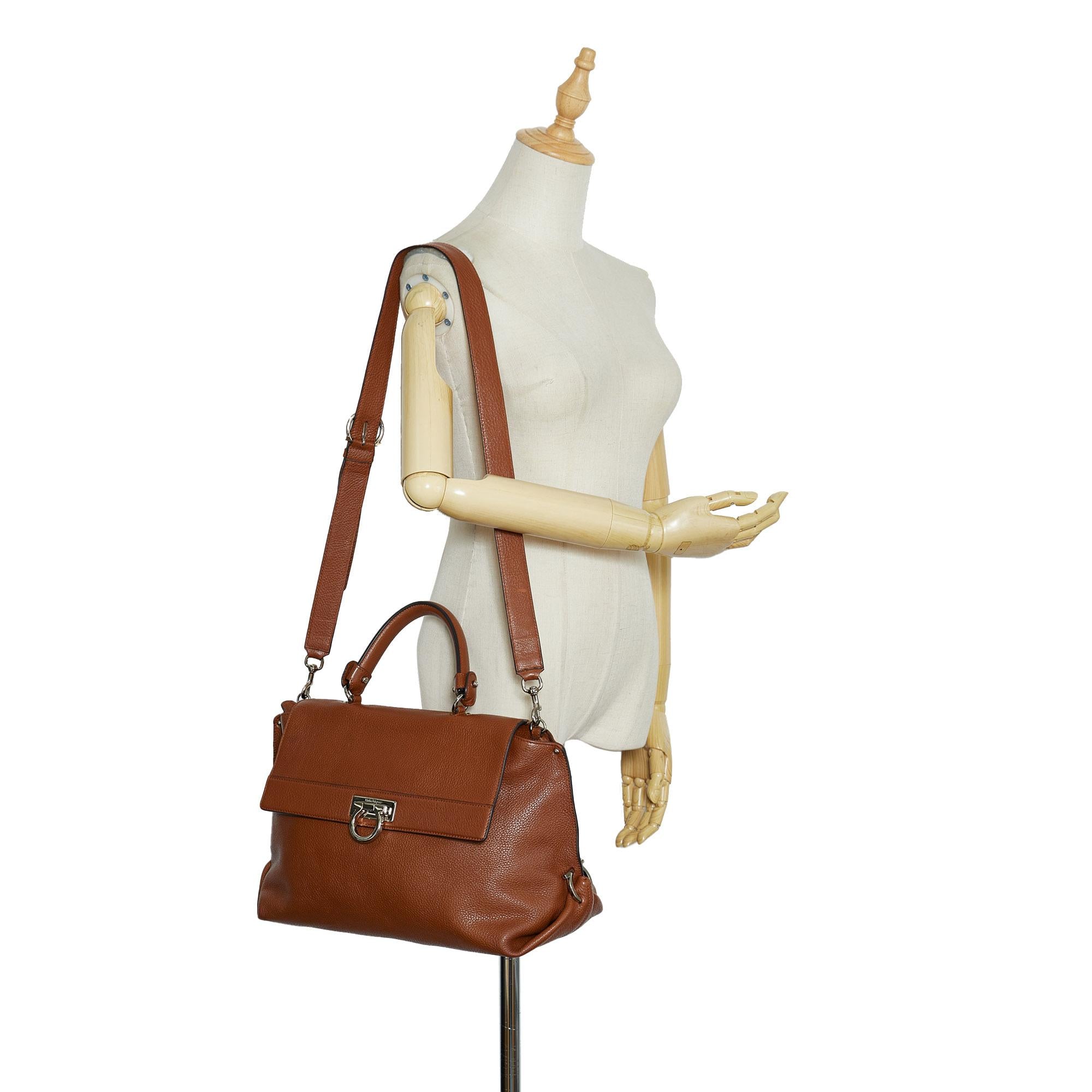 Salvatore Ferragamo Gancini Sofia (SHG-ZqF8rK)