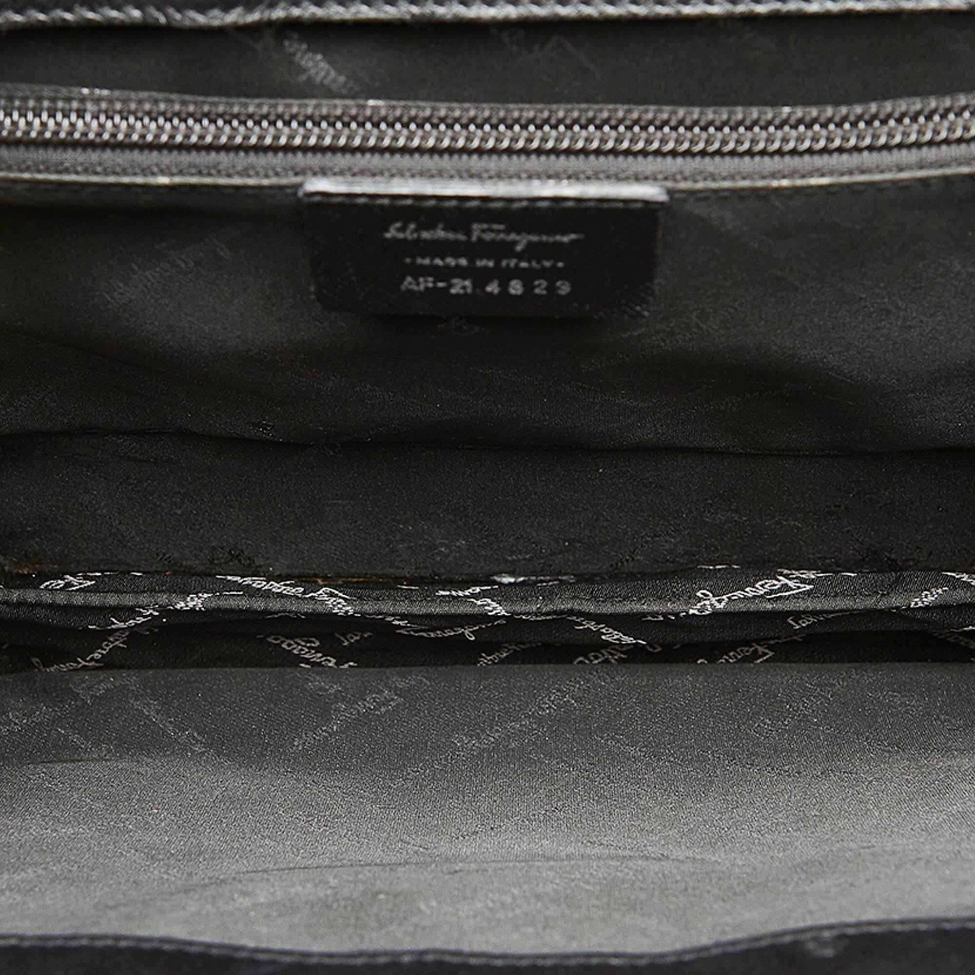 Salvatore Ferragamo Gancino Leather Handbag (SHG-37347)