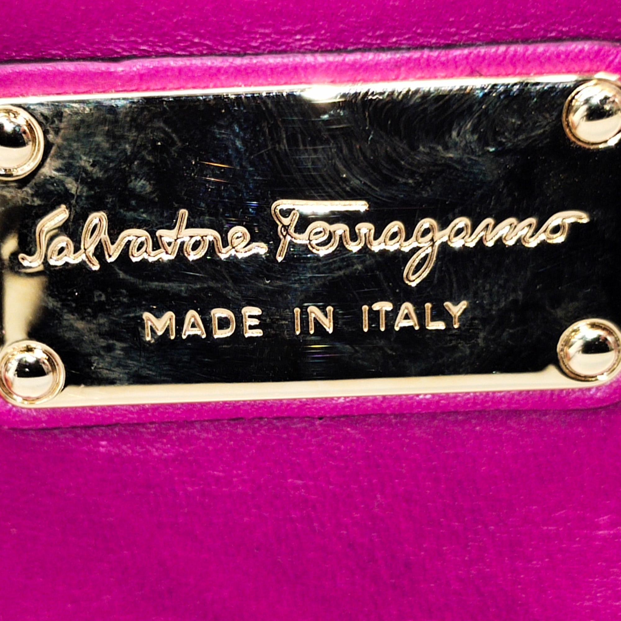 Salvatore Ferragamo Laser Cut Gancini Sofia Satchel (SHG-Rq9U0y)