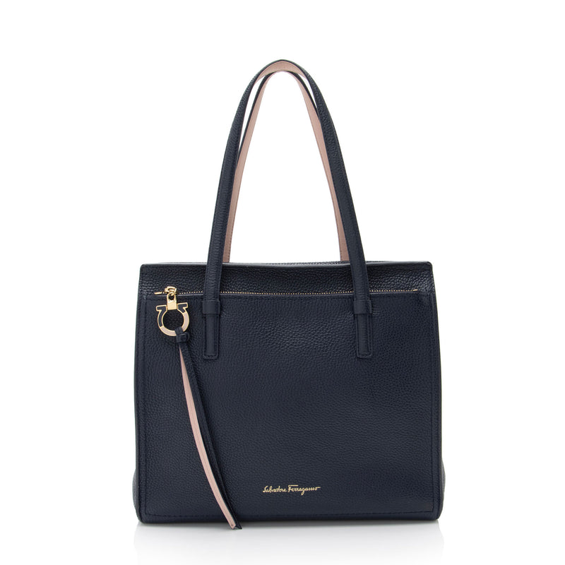 Salvatore Ferragamo Leather Amy Medium Tote (SHF-J5CP1u)