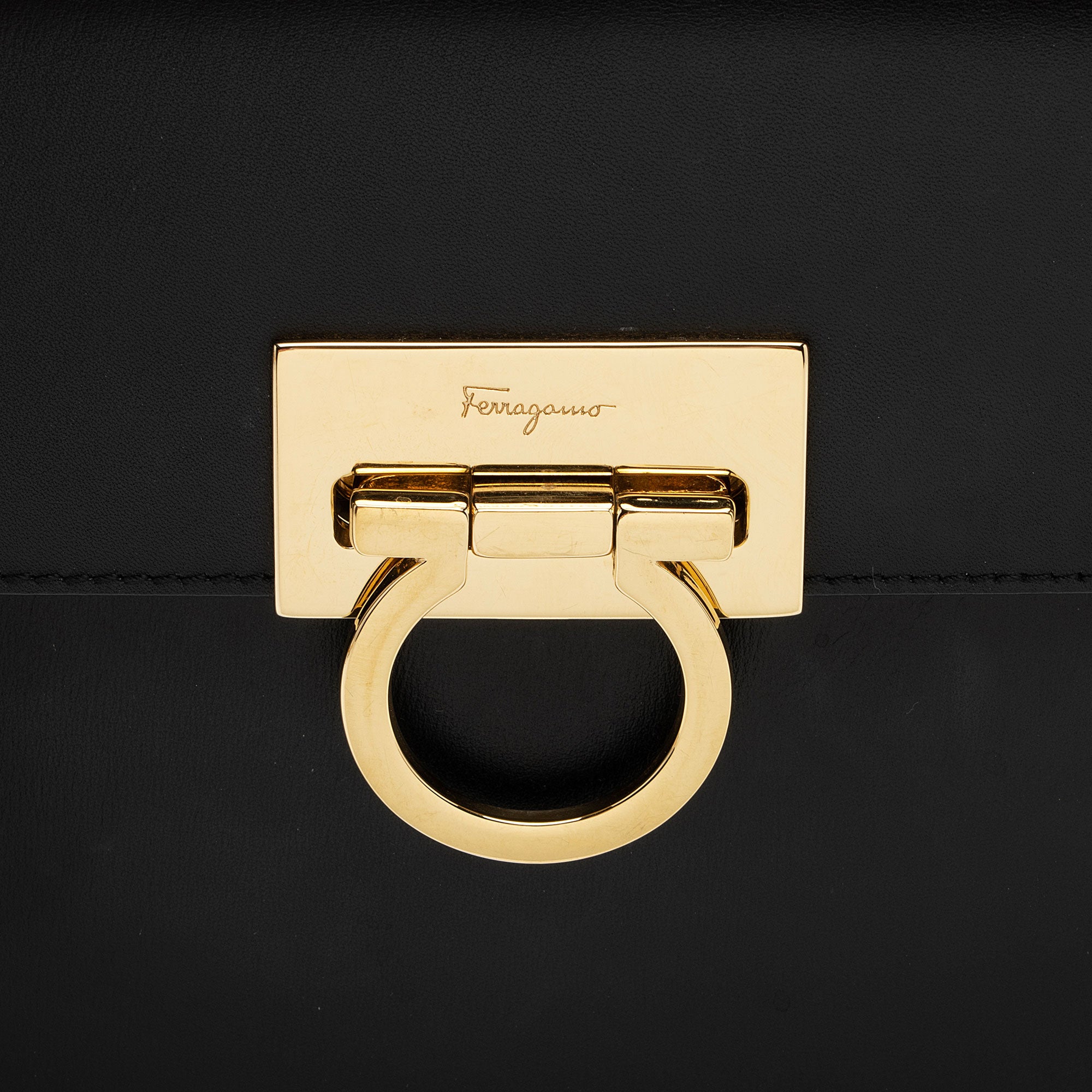 Salvatore Ferragamo Leather Gancini Convertible Medium Top Handle Satchel (SHF-JvHSjQ)