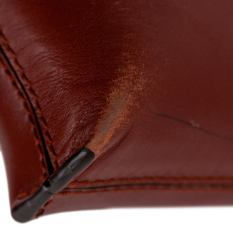 Salvatore Ferragamo Leather Crossbody Bag (SHG-VgAYej)