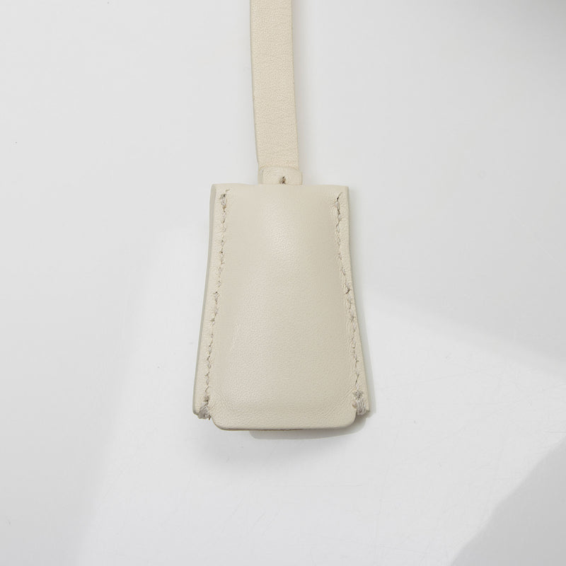 Salvatore Ferragamo Leather Laser Cut Top Handle Shoulder Bag (SHF-SMpnAH)