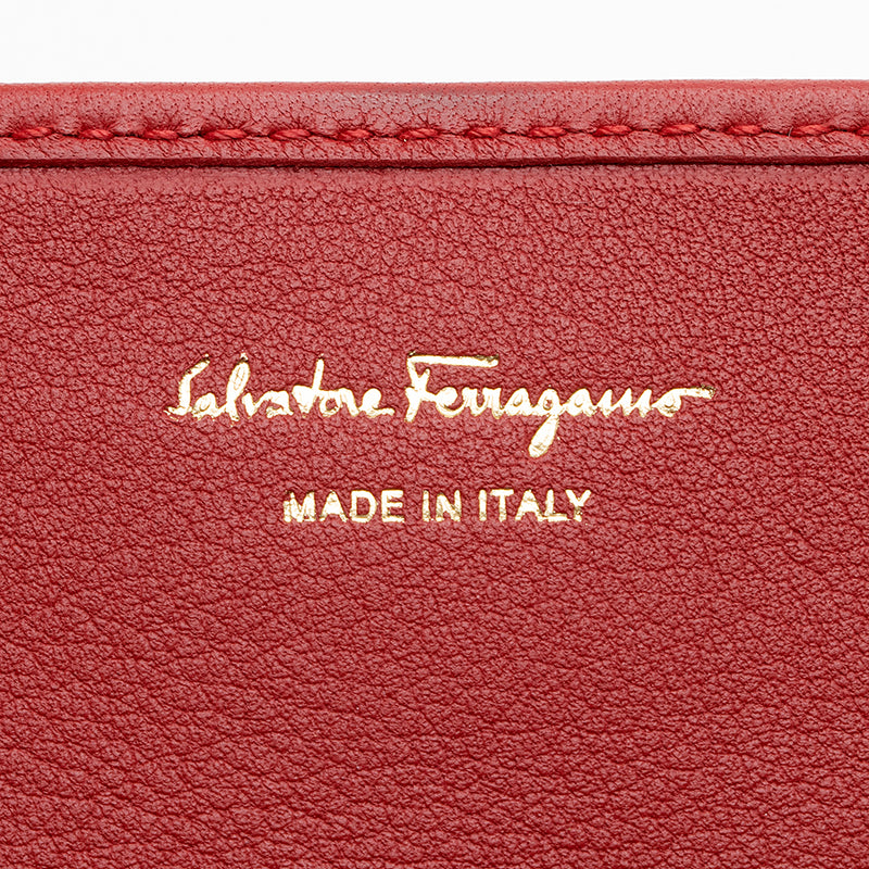 Salvatore Ferragamo Leather Gancini Continental Wallet (SHF-20770)