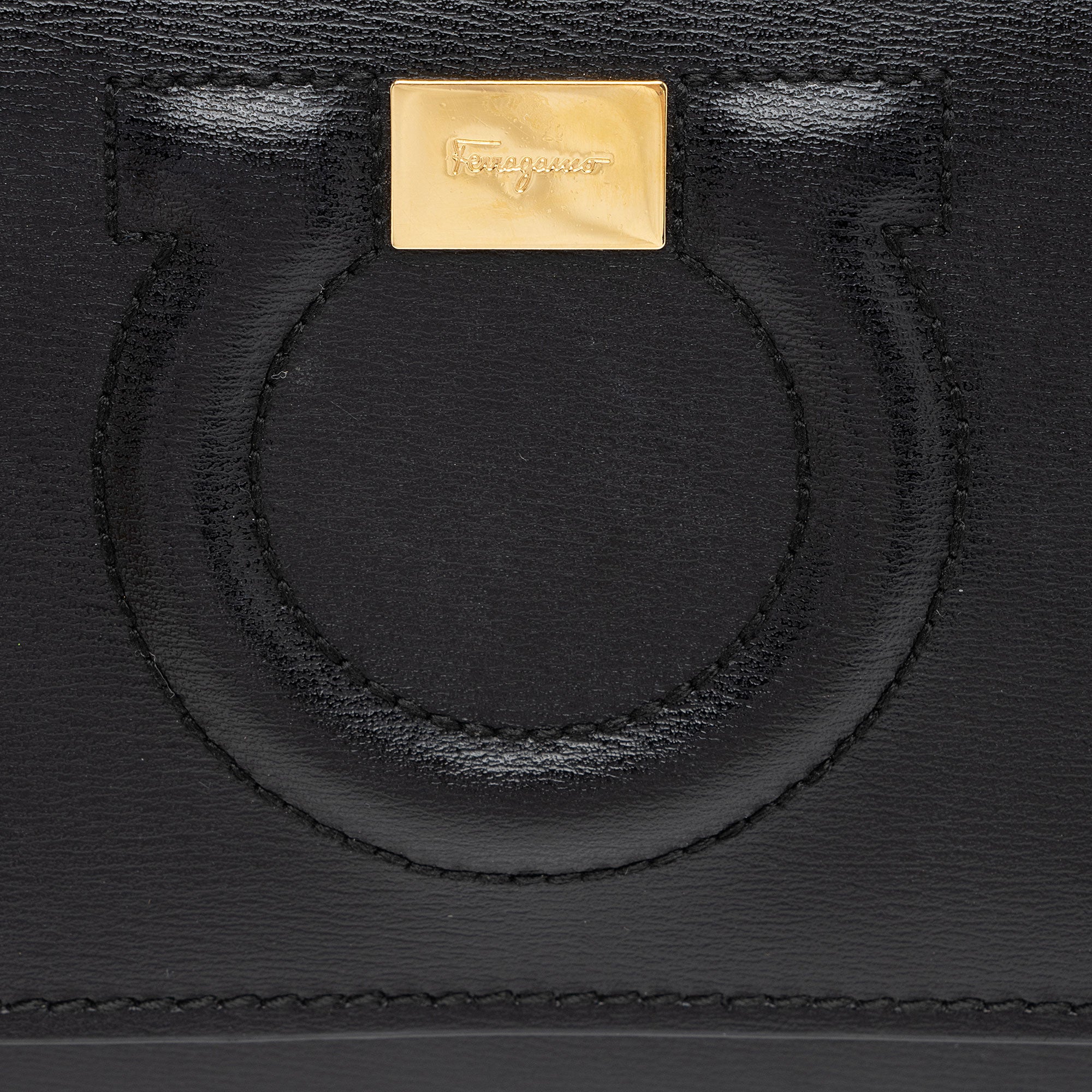 Salvatore Ferragamo Leather Gancini Wallet on Chain Bag SHF KGhxzb